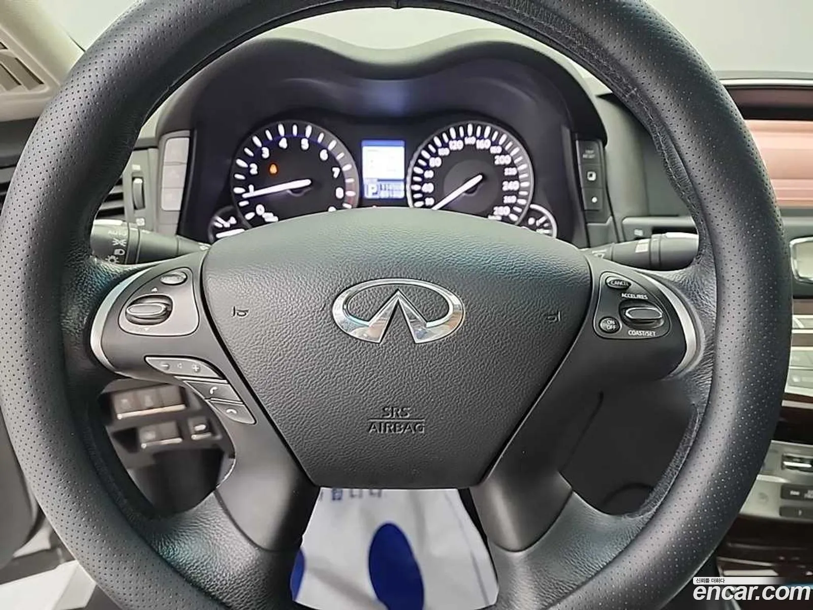 Infiniti M37