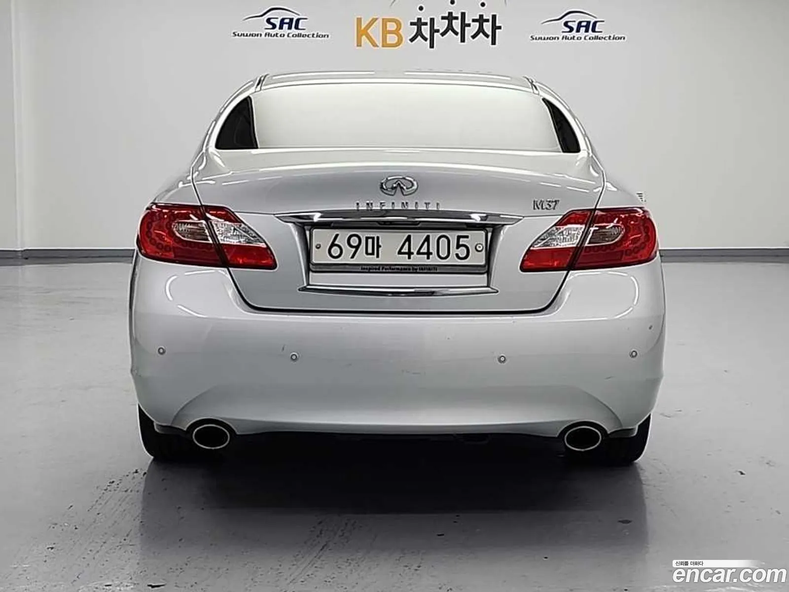 Infiniti M37 2011 — 11