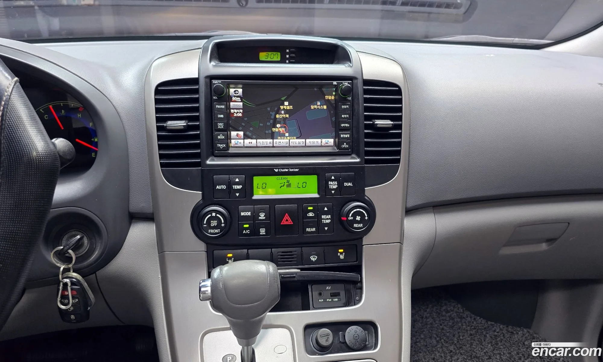 Kia Carnival R 2010 — 20