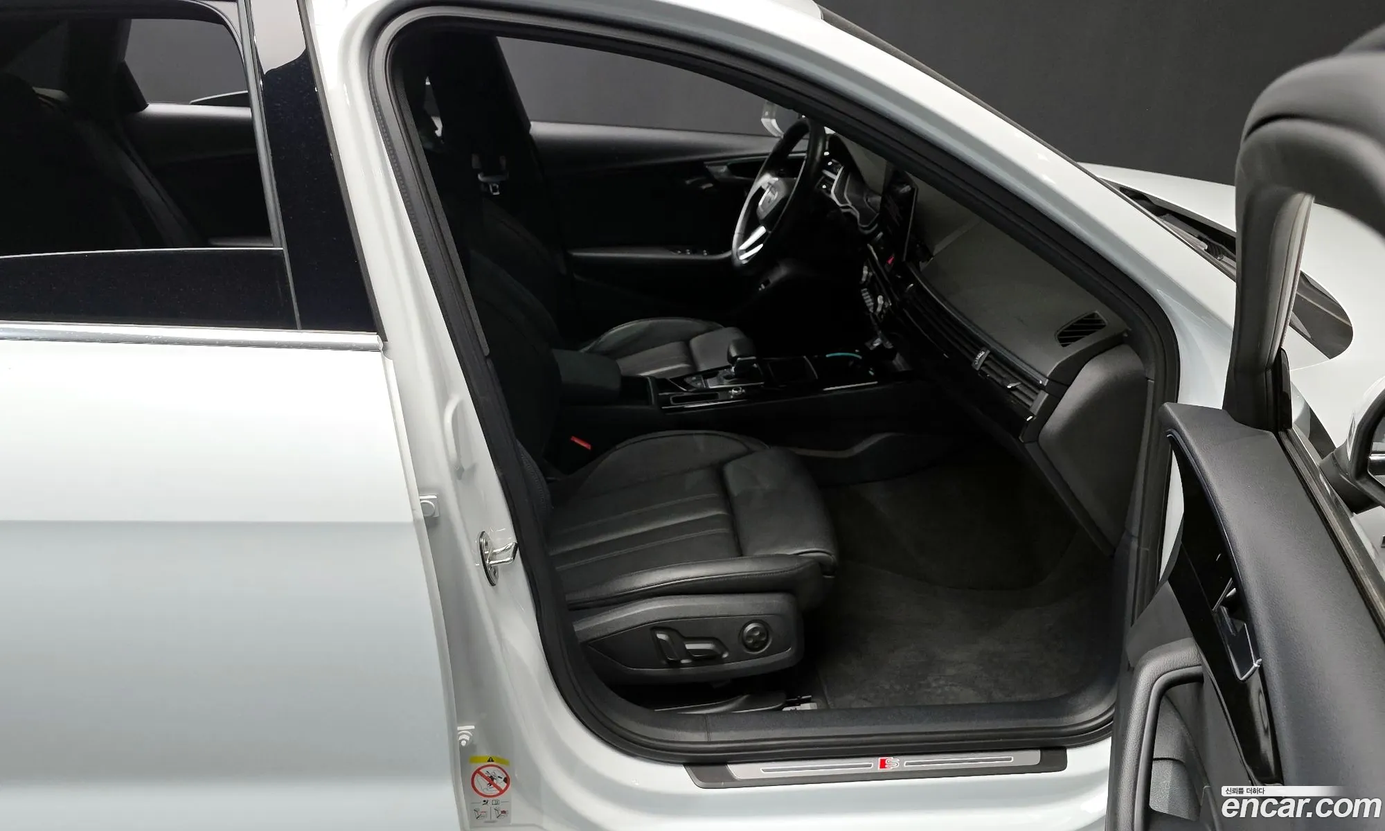 Audi A4 2021 WAUZZZF43MN001077 — 18