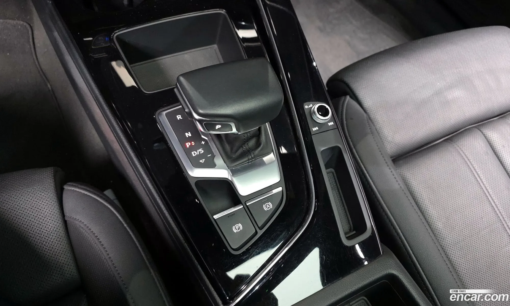 Audi A4 2021 WAUZZZF43MN001077 — 8