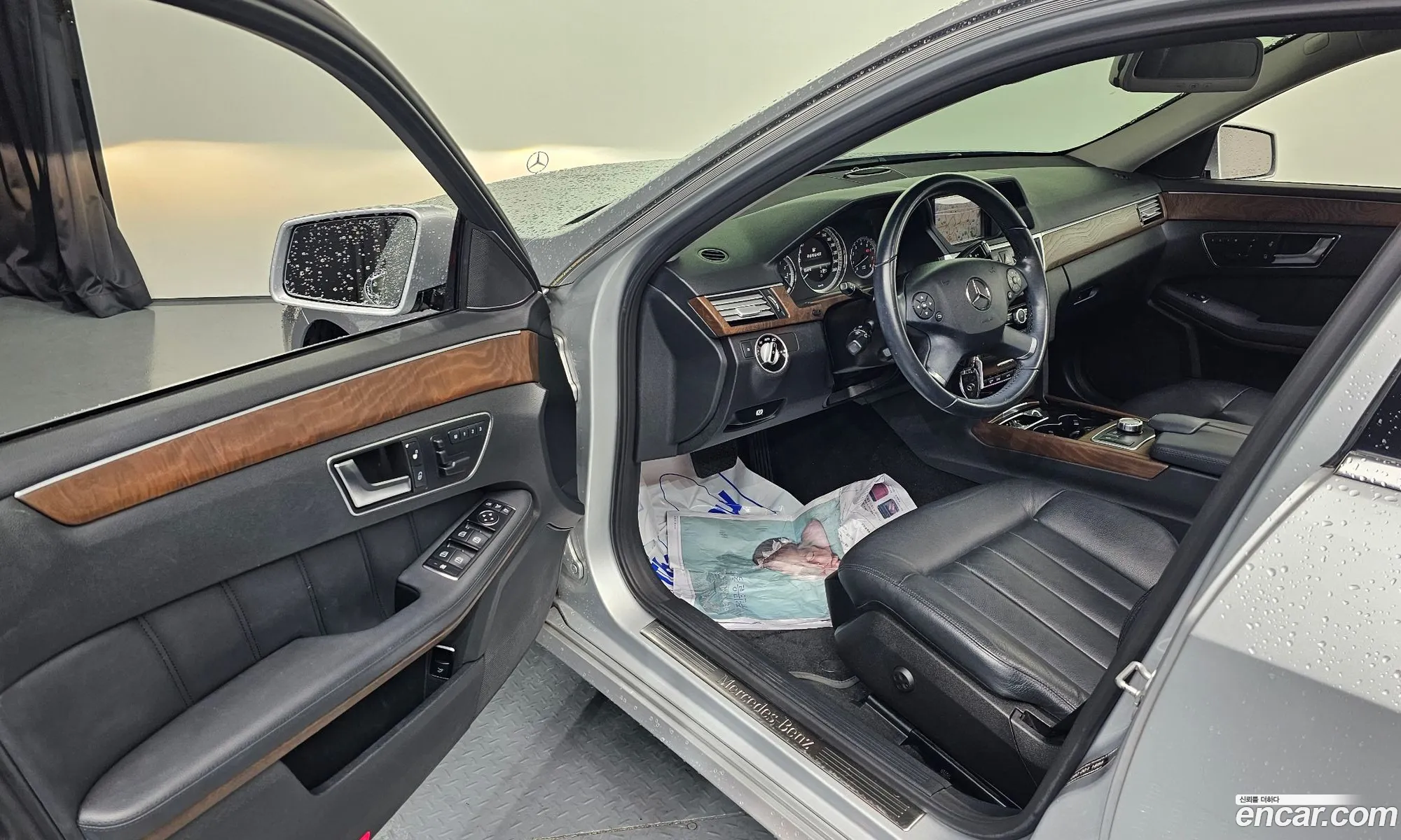 Mercedes-Benz E-Class W212 2013 WDDHF5FB6DA728242 — 14