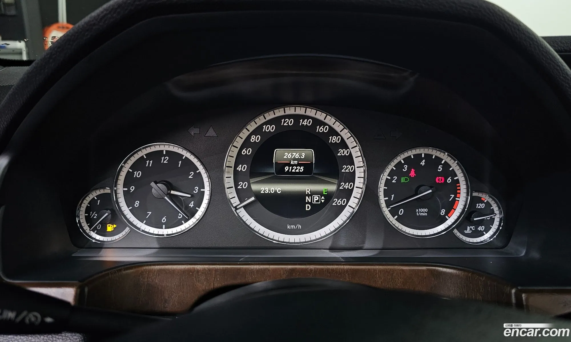 Mercedes-Benz E-Class W212 2013 WDDHF5FB6DA728242 — 7
