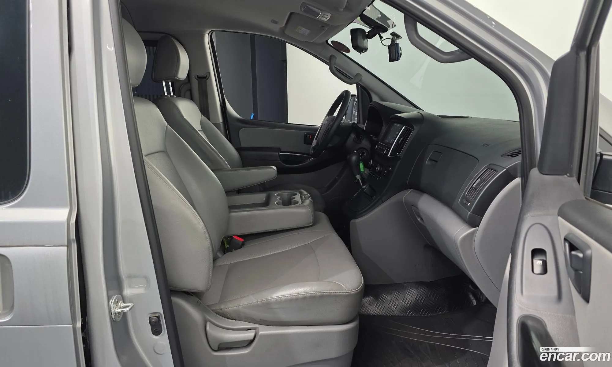 Hyundai Grand Starex 2018 — 20