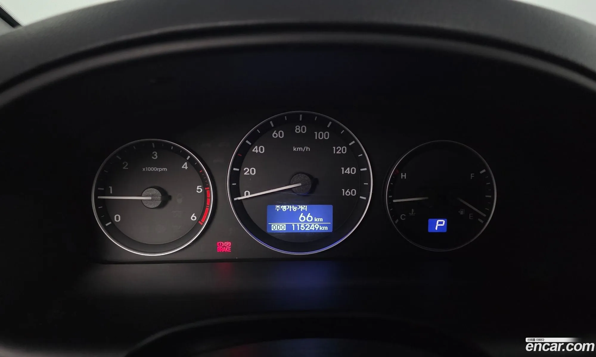 Hyundai Grand Starex 2018 — 18