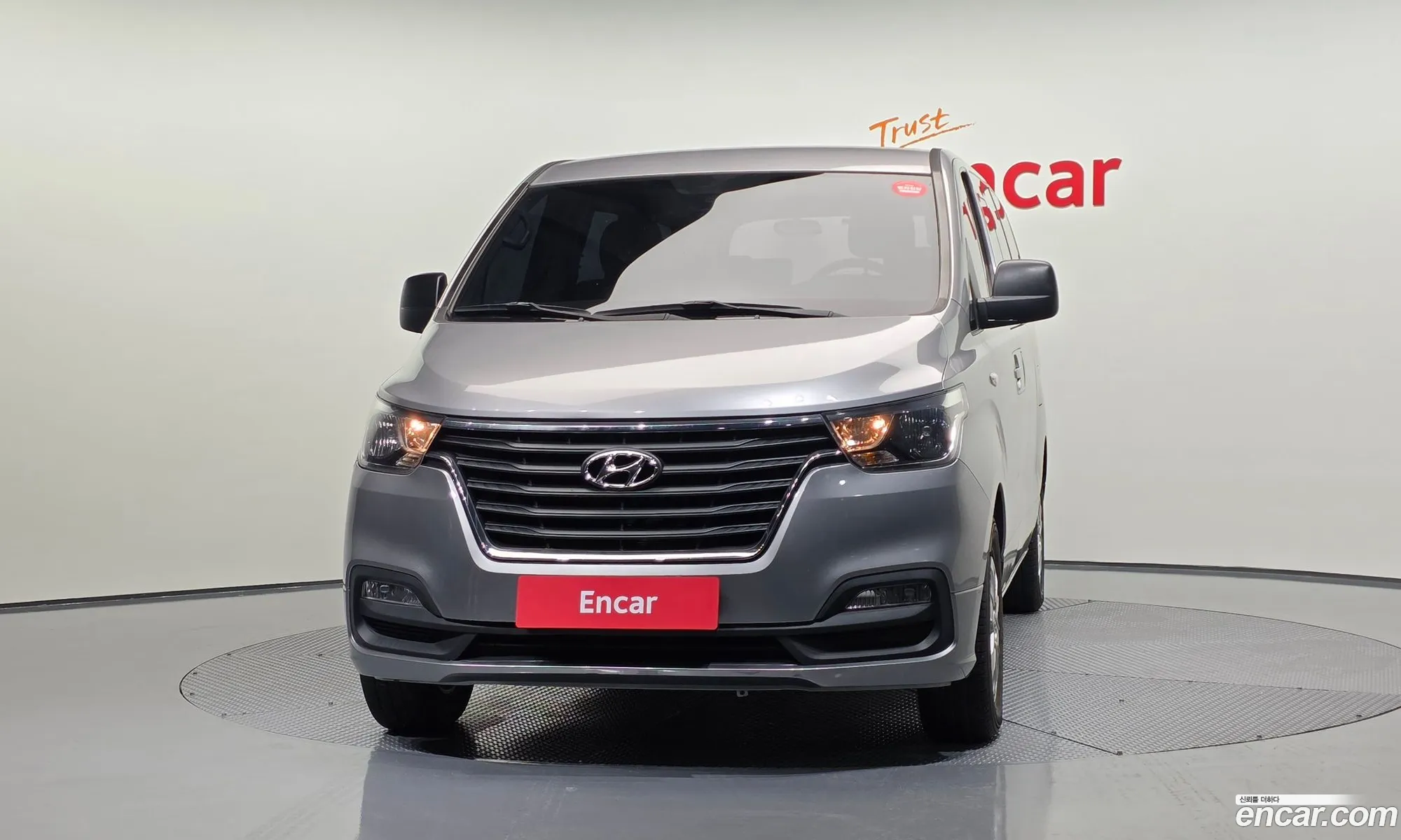 Hyundai Grand Starex 2018 — 2