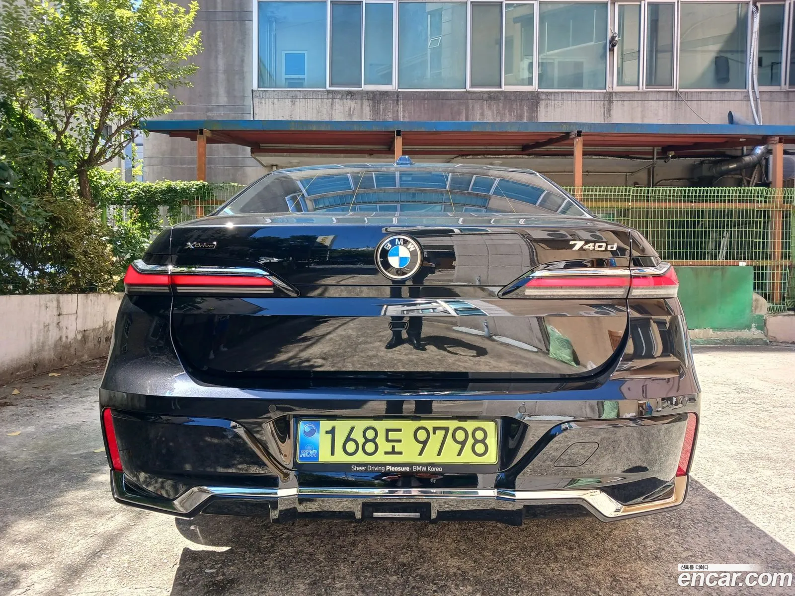 BMW 7 Series 2025 — 8