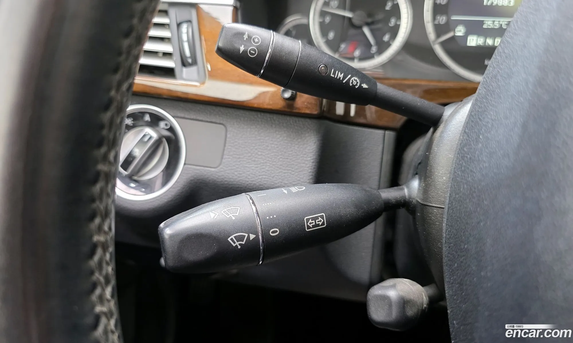 Mercedes-Benz E-Class W212 2011 WDDHF4JB1BA442913 — 15