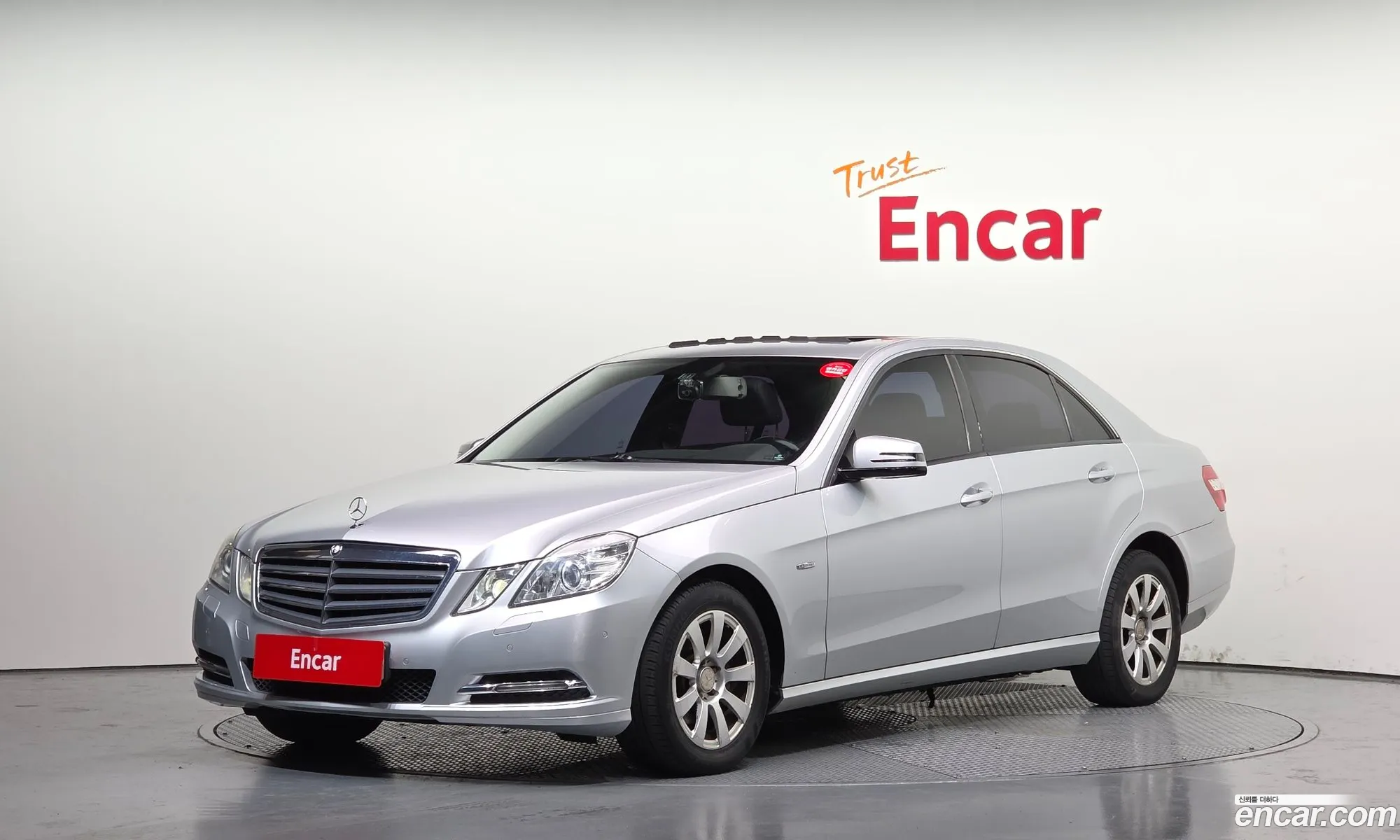 Mercedes-Benz E-Class W212 2011 WDDHF4JB1BA442913 — 17