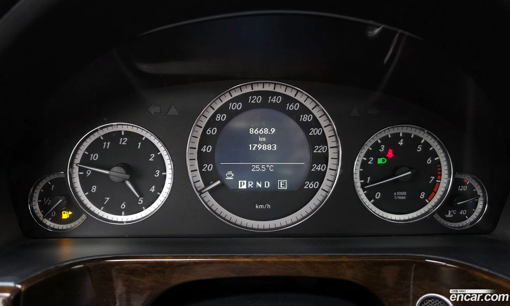 Mercedes-Benz E-Class W212 2011 WDDHF4JB1BA442913 — 9