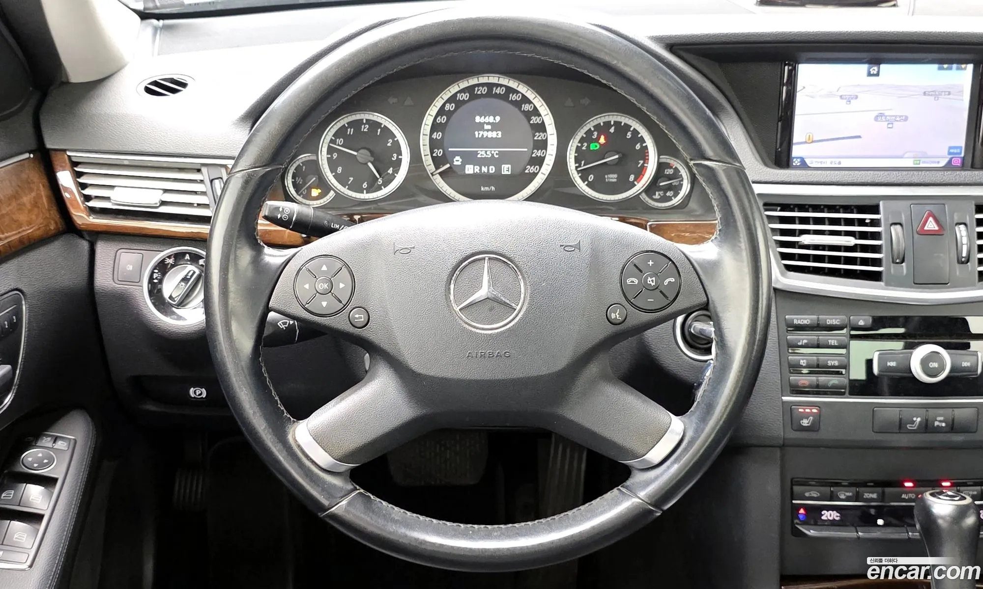 Mercedes-Benz E-Class W212 2011 WDDHF4JB1BA442913 — 14