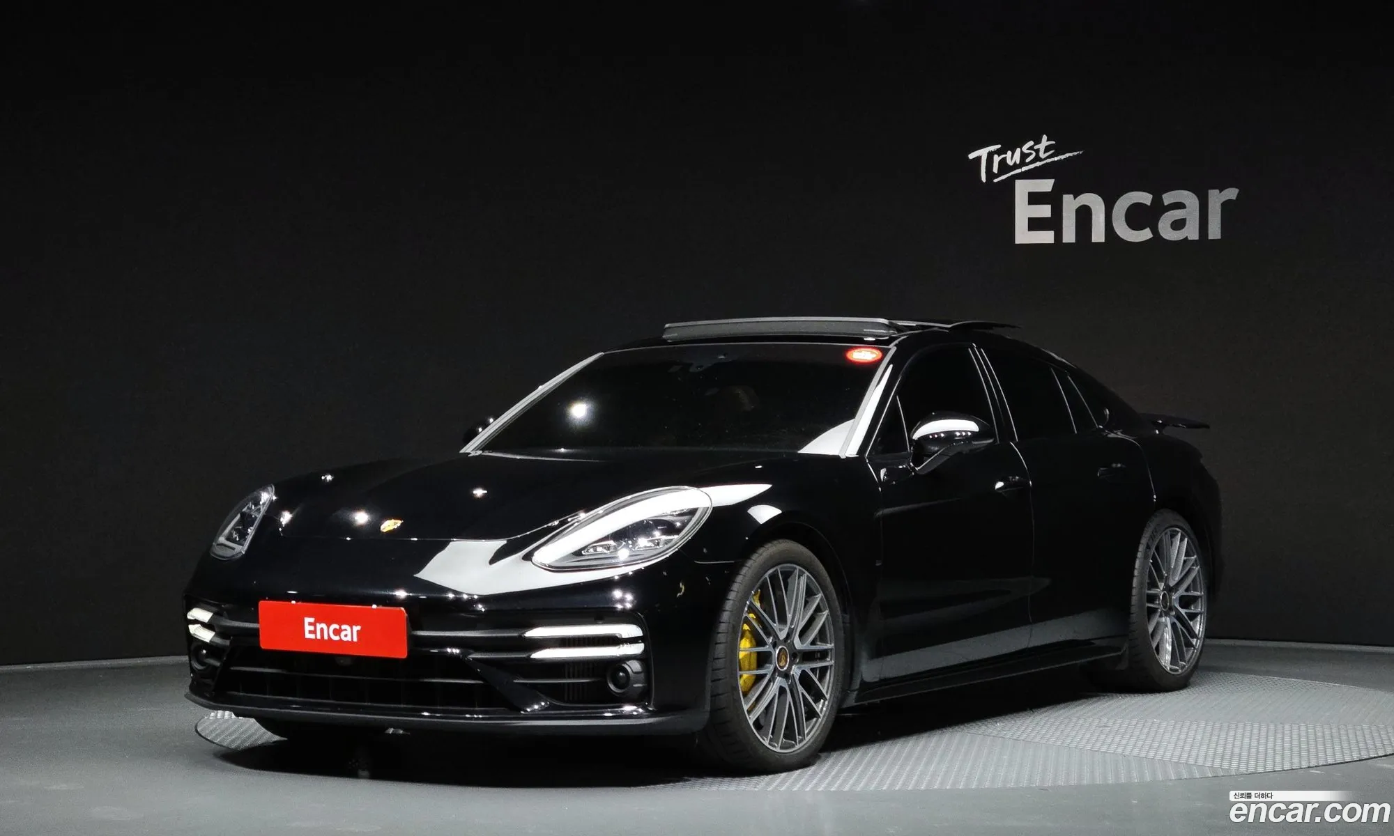 Porsche Panamera 2021 — 2