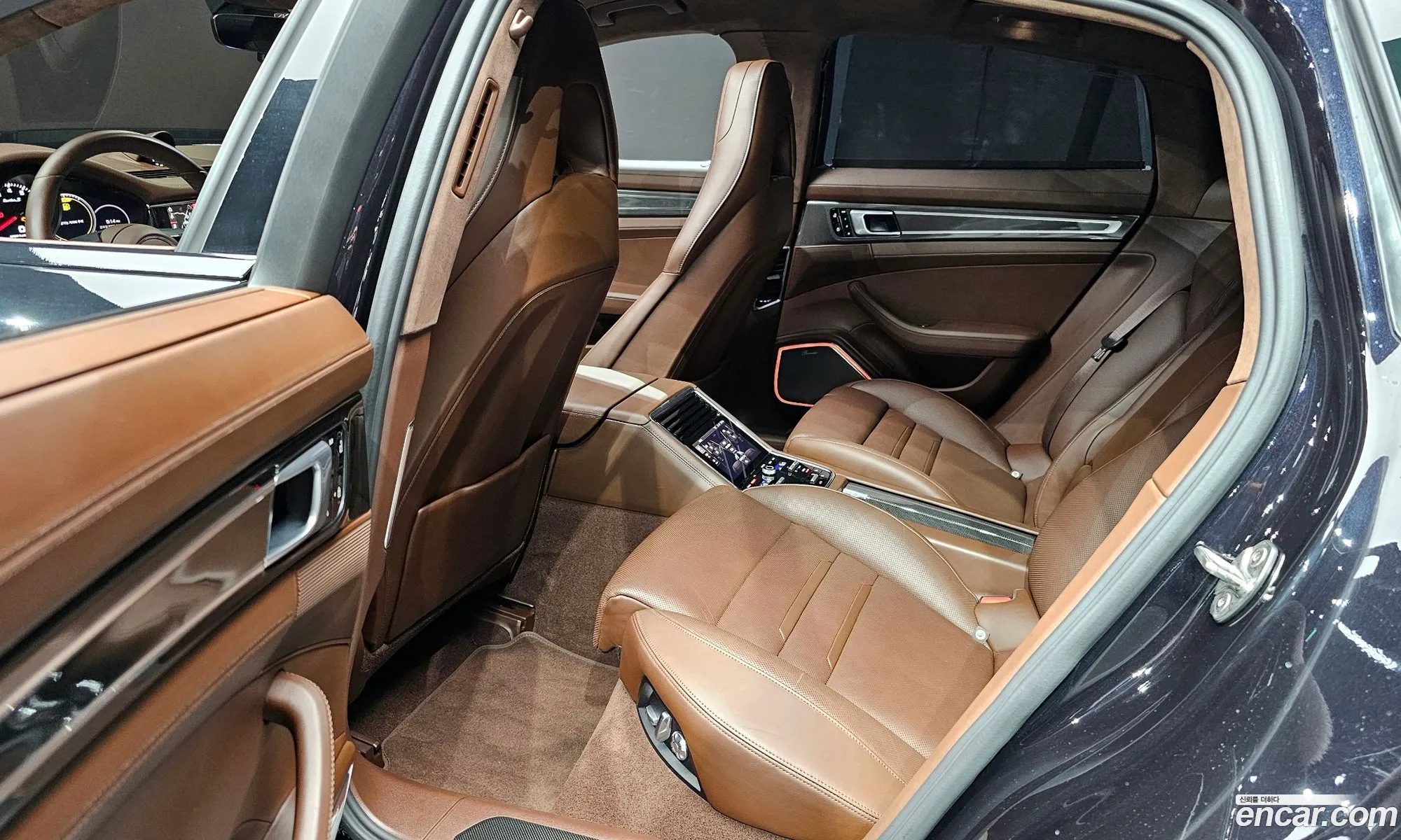 Porsche Panamera 2021 — 4