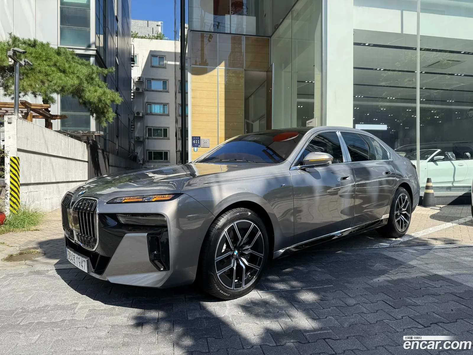 BMW 7 Series 2025 — 12