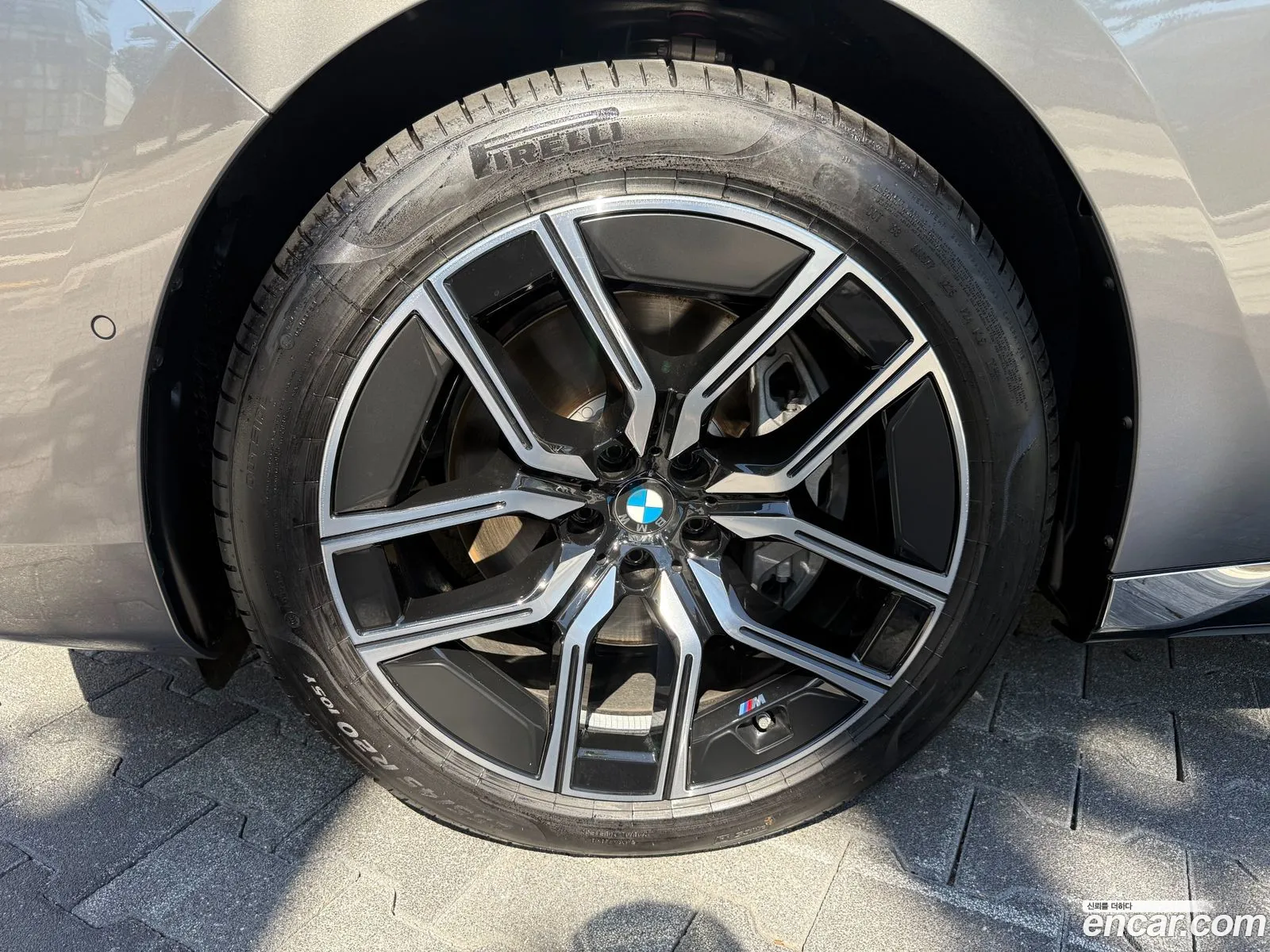 BMW 7 Series 2025 — 19