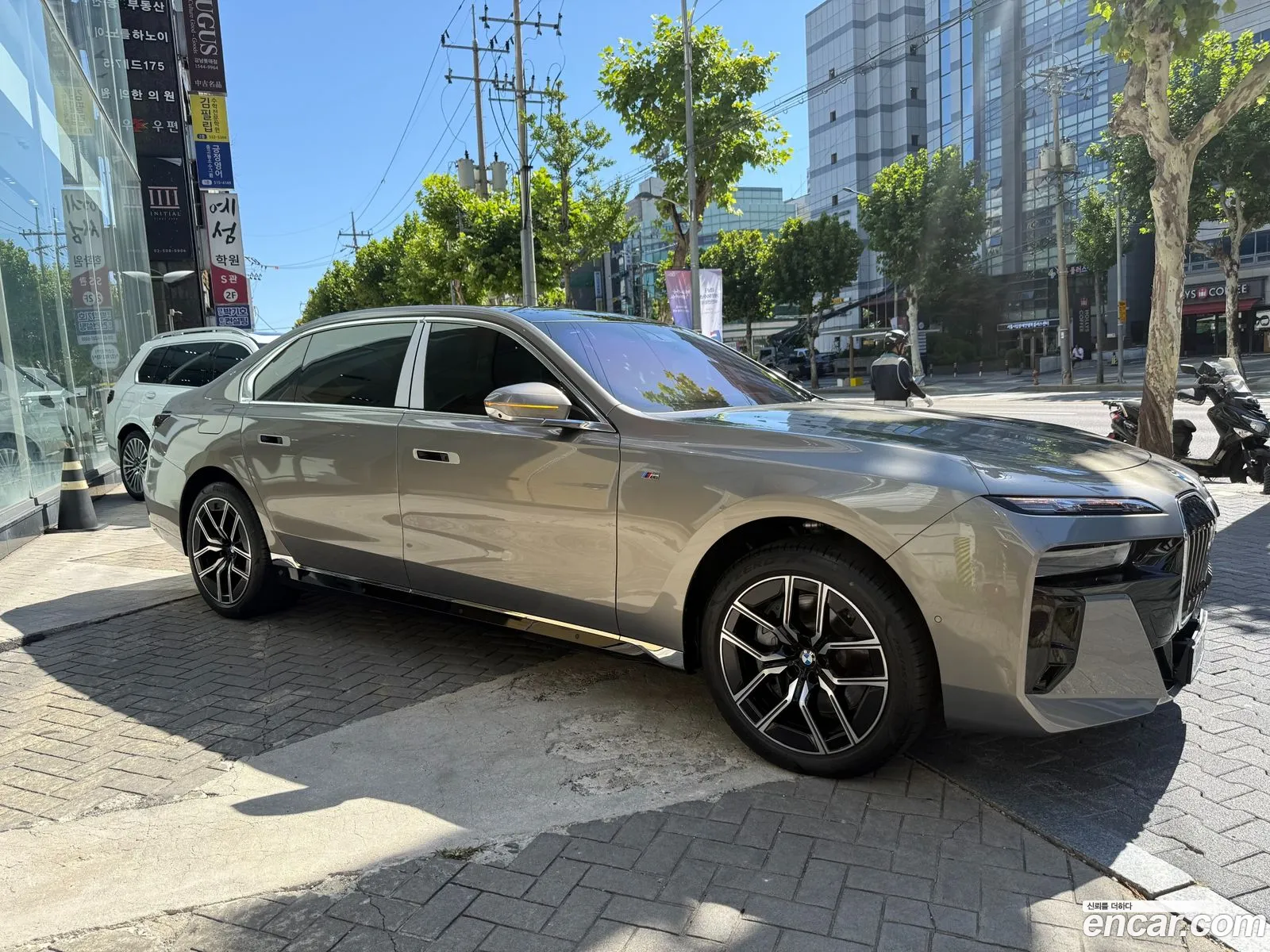 BMW 7 Series 2025 — 13