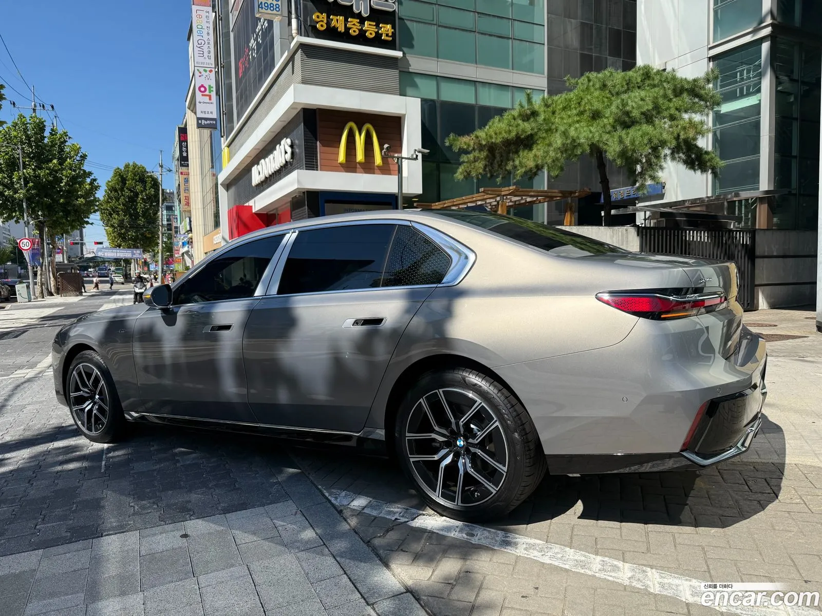 BMW 7 Series 2025 — 10