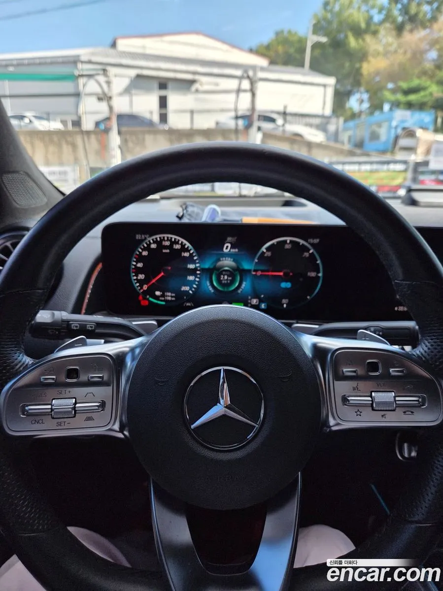Mercedes-Benz EQB X243 2023 — 18