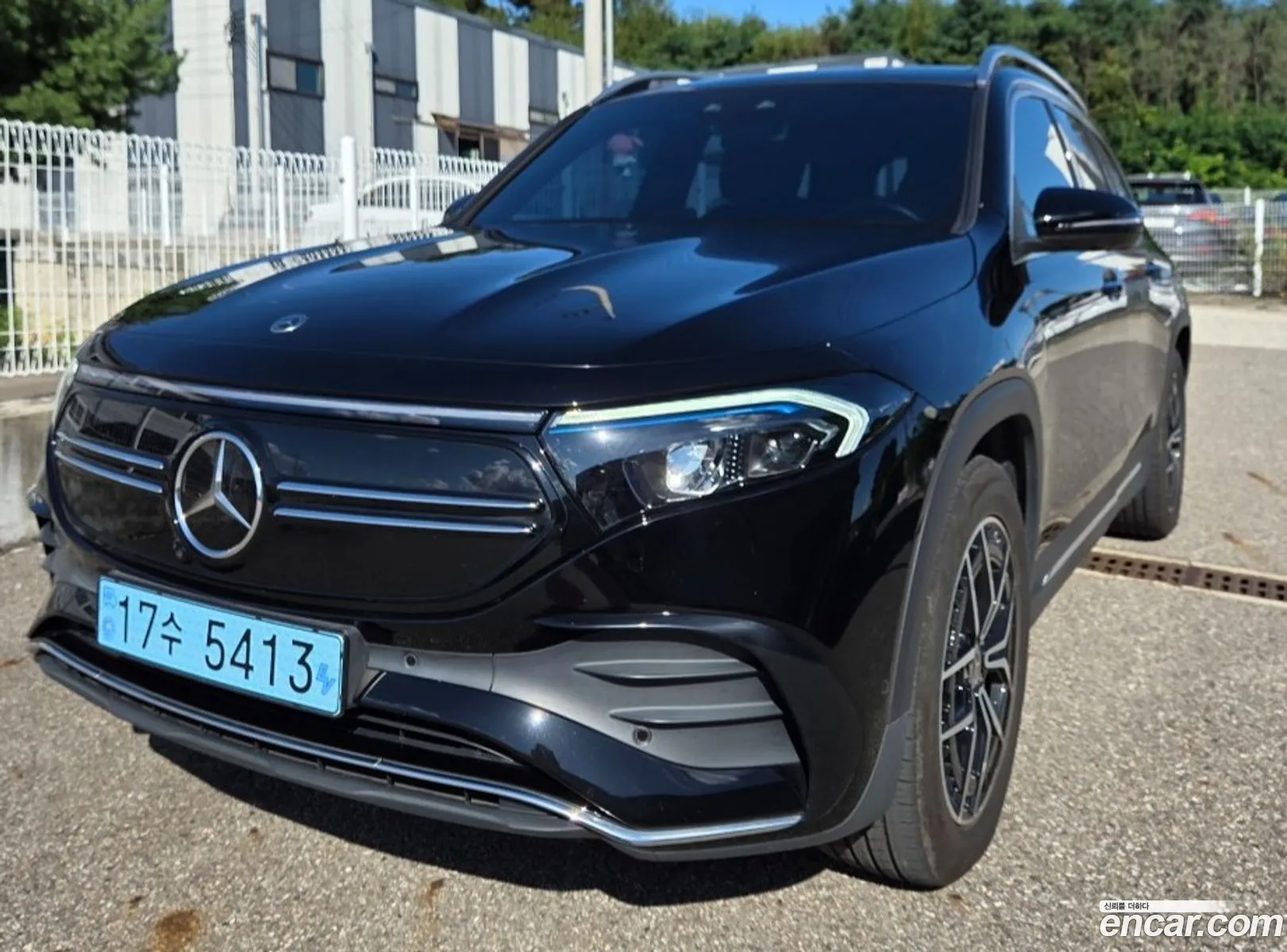 Mercedes-Benz EQB X243 2023 — 10