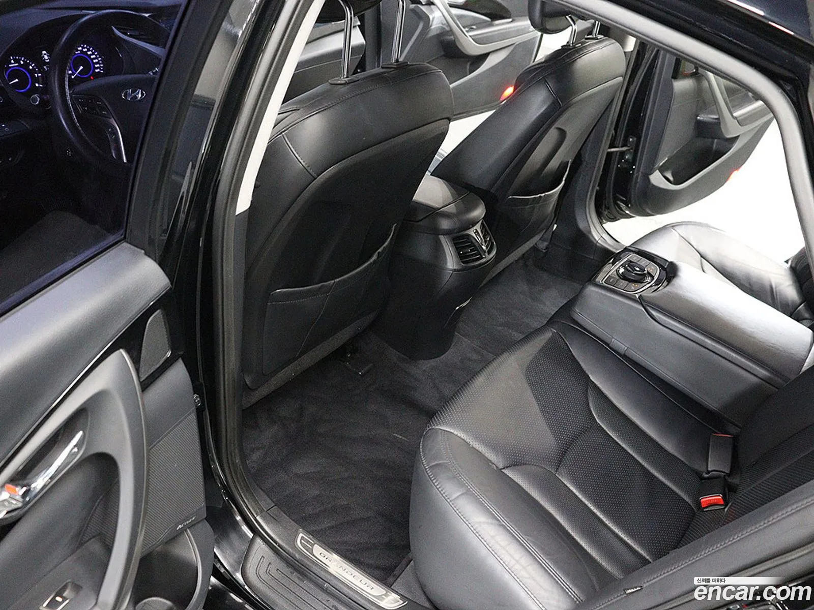 Hyundai Grandeur HG 2013 — 16