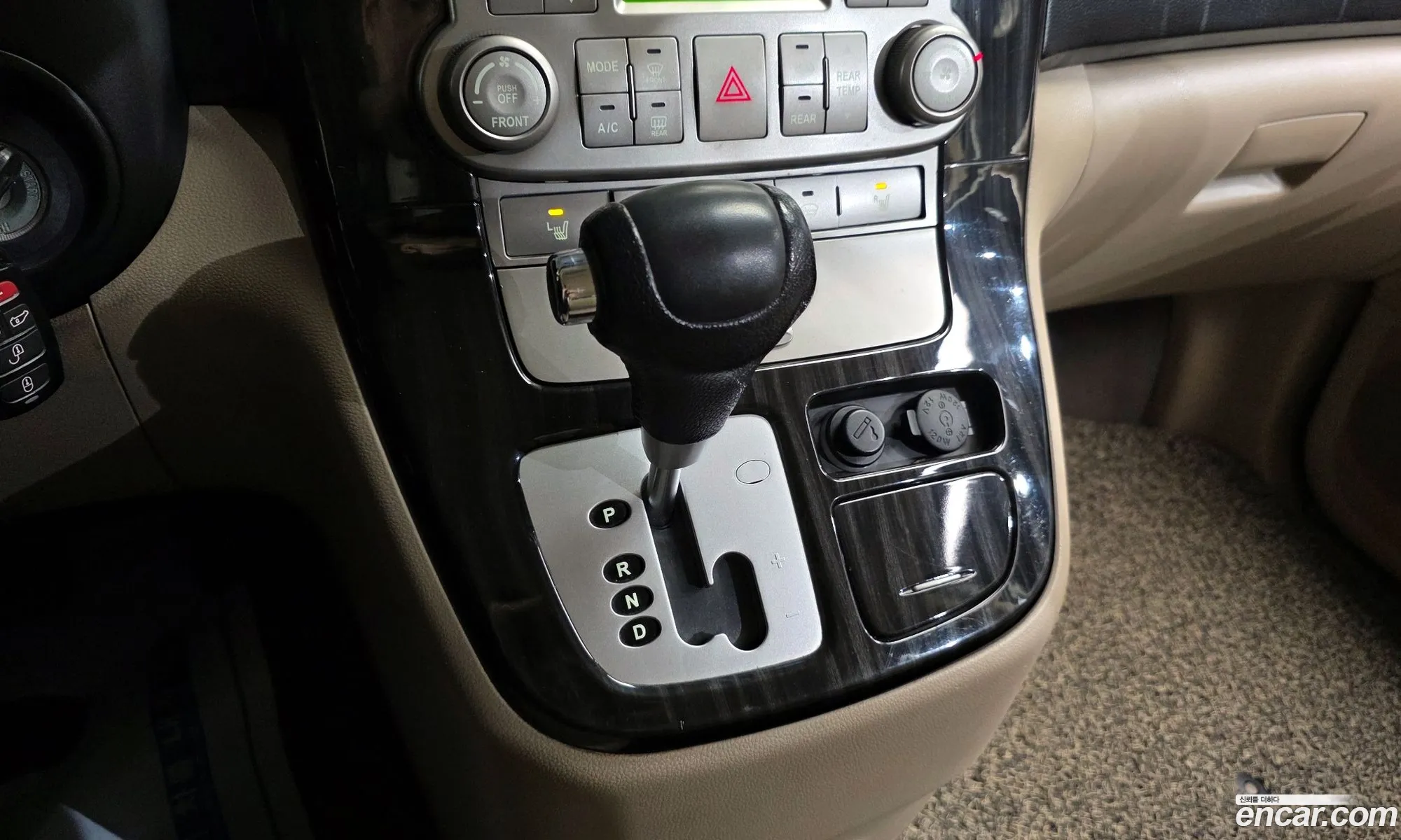 Kia Carnival R 2010 — 9