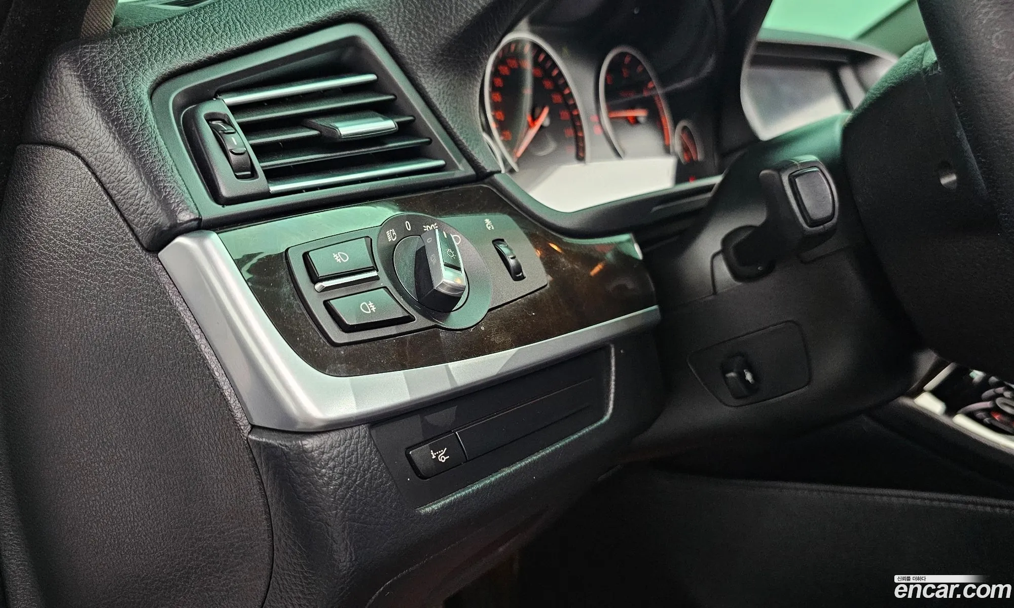 BMW 5 Series 2011 WBAFW1103BC665454 — 10