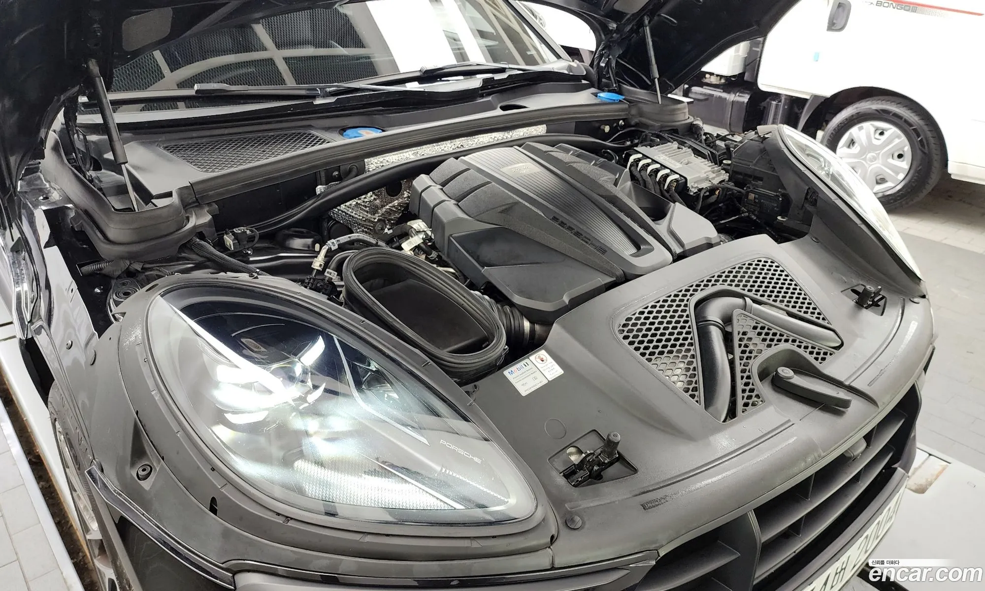 Porsche Macan 2021 — 13