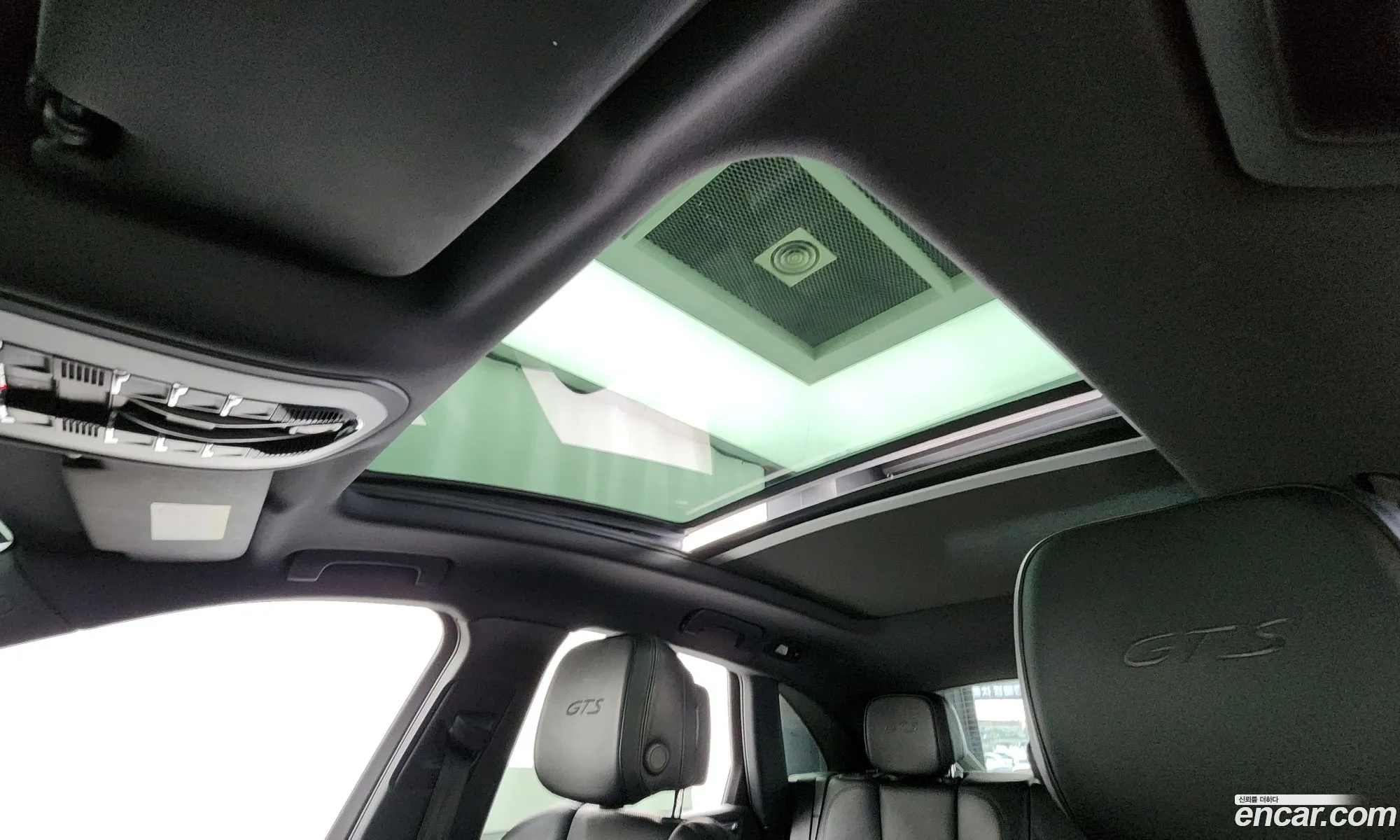Porsche Macan 2021 — 17