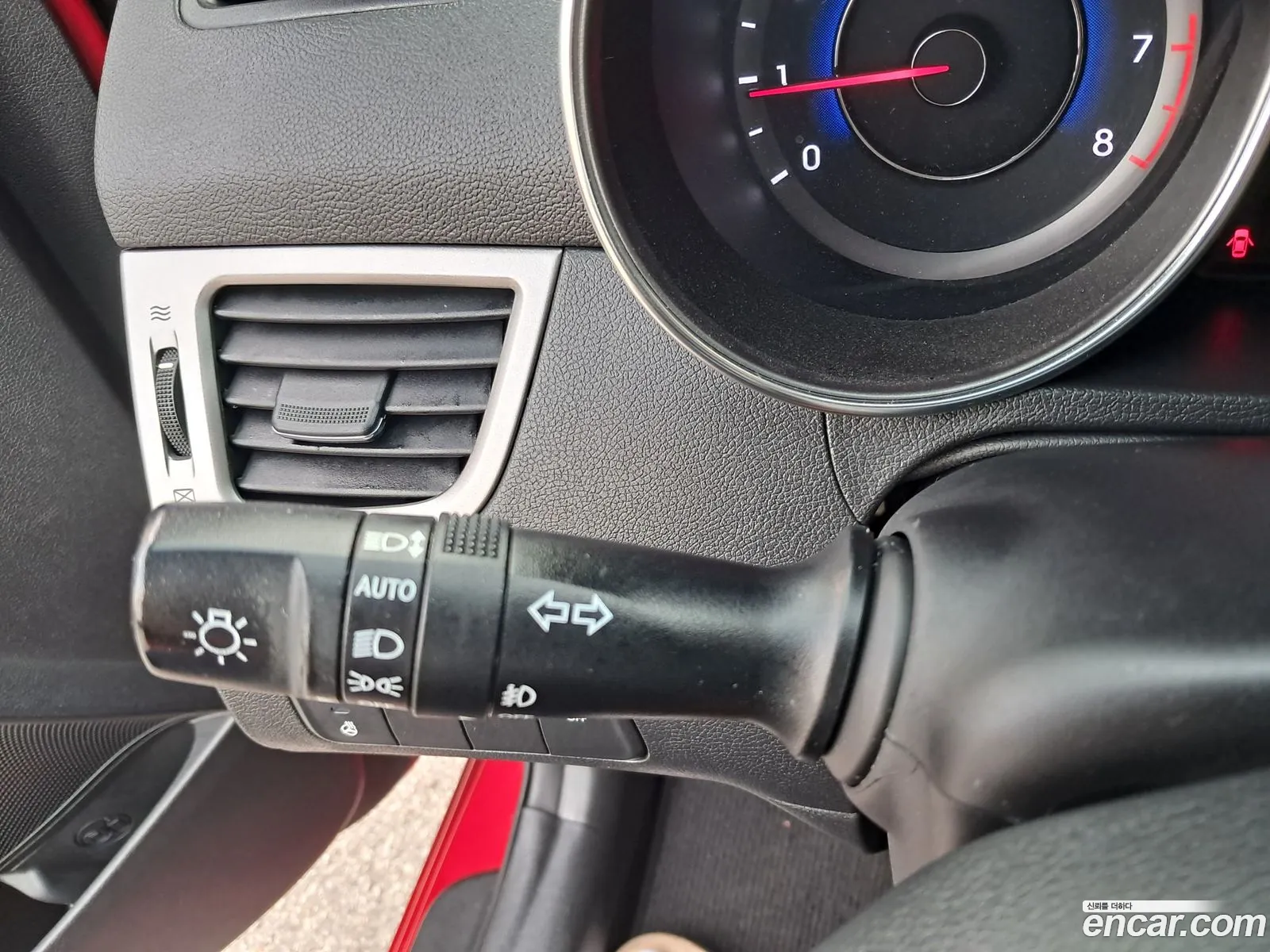 Hyundai Elantra Coupe 2013 — 3