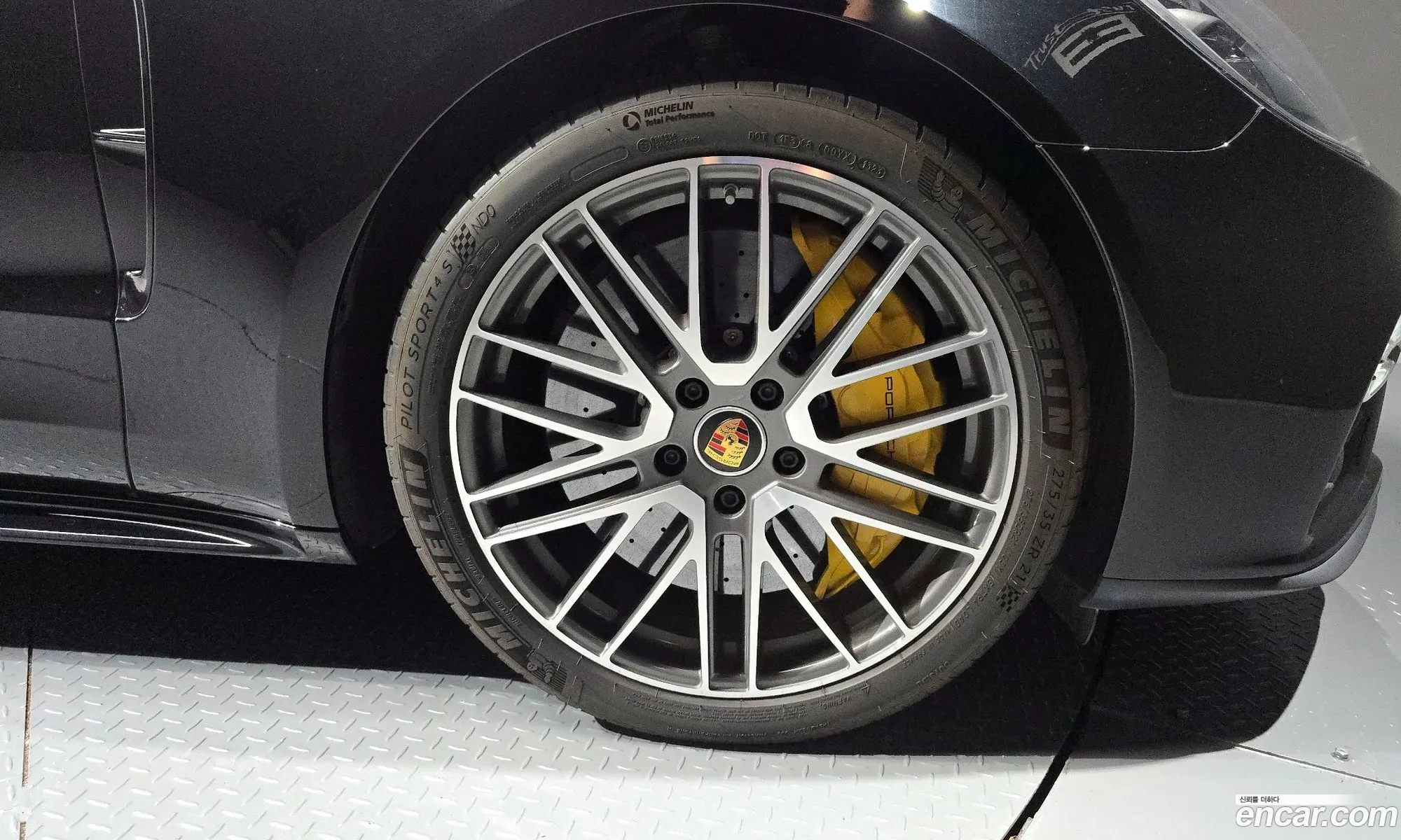 Porsche Panamera 2021 — 19