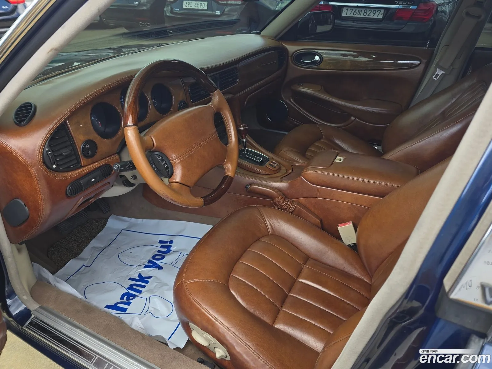 Jaguar XJ8 2001 — 13