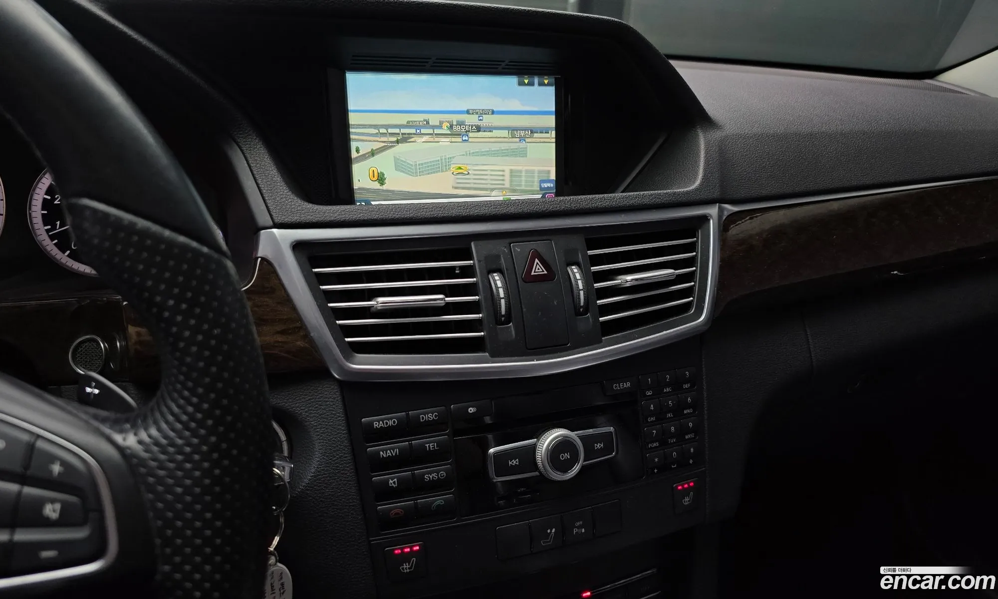 Mercedes-Benz E-Class W212 2011 WDDHF4JB4BA501162 — 3