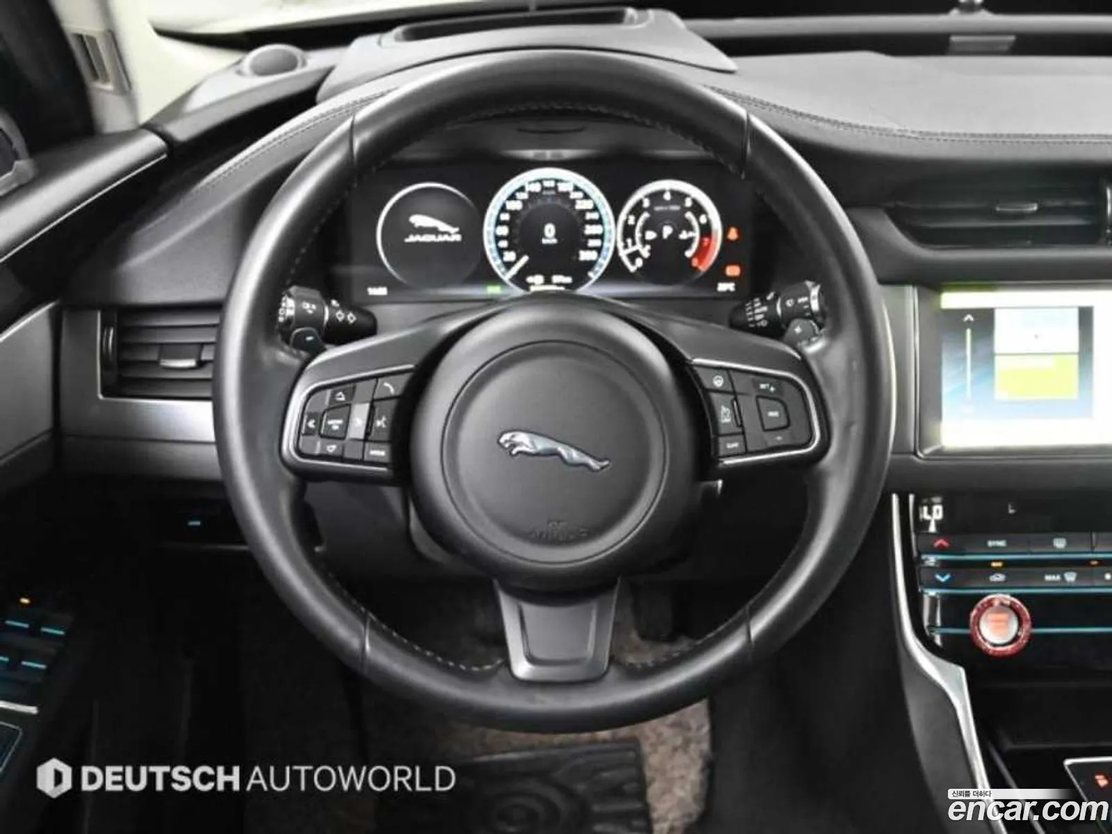 Jaguar XF 2017 — 15