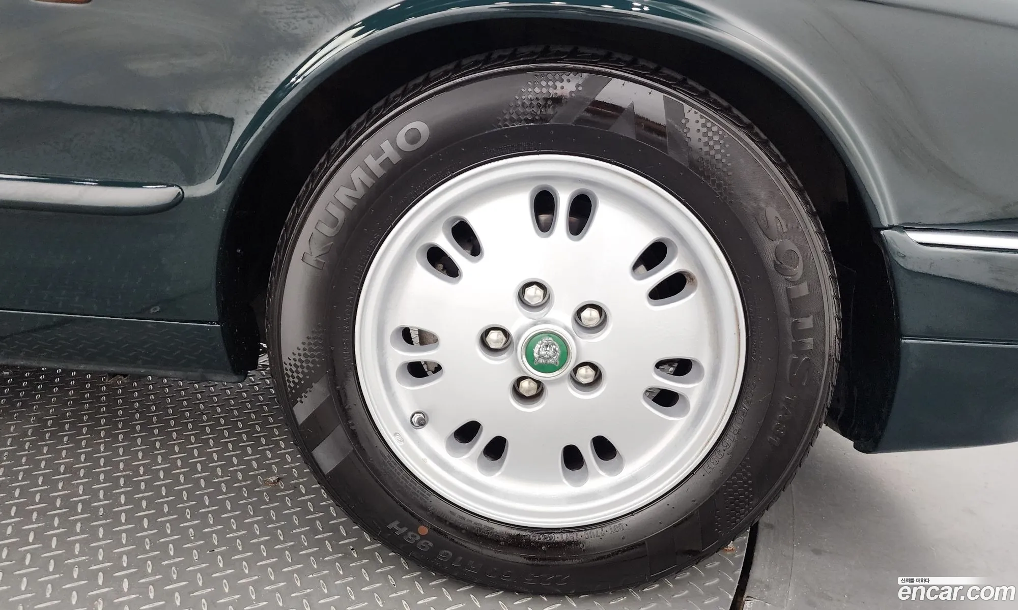 Jaguar XJ6 1996 16166161616262626 — 19