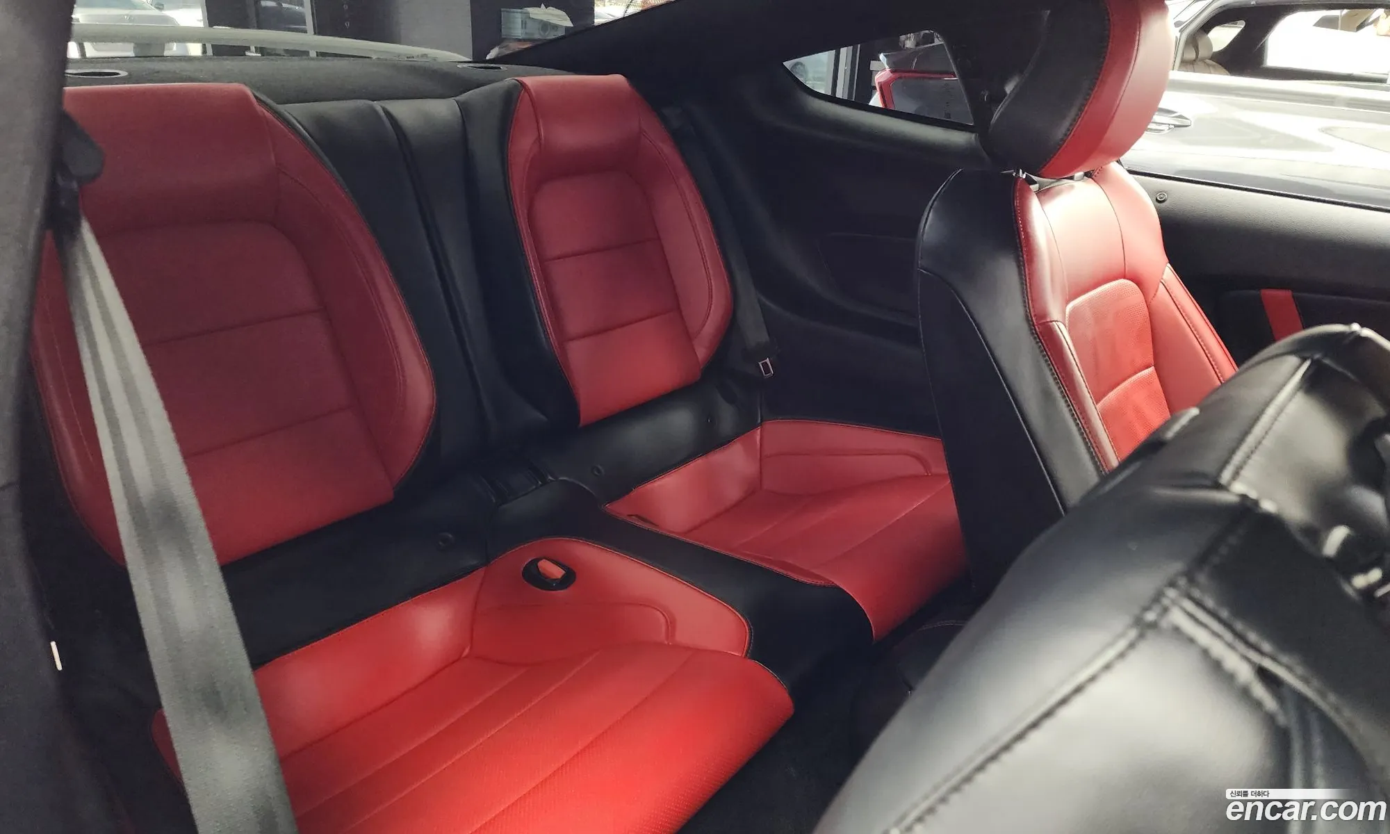 Ford Mustang 2021 — 16