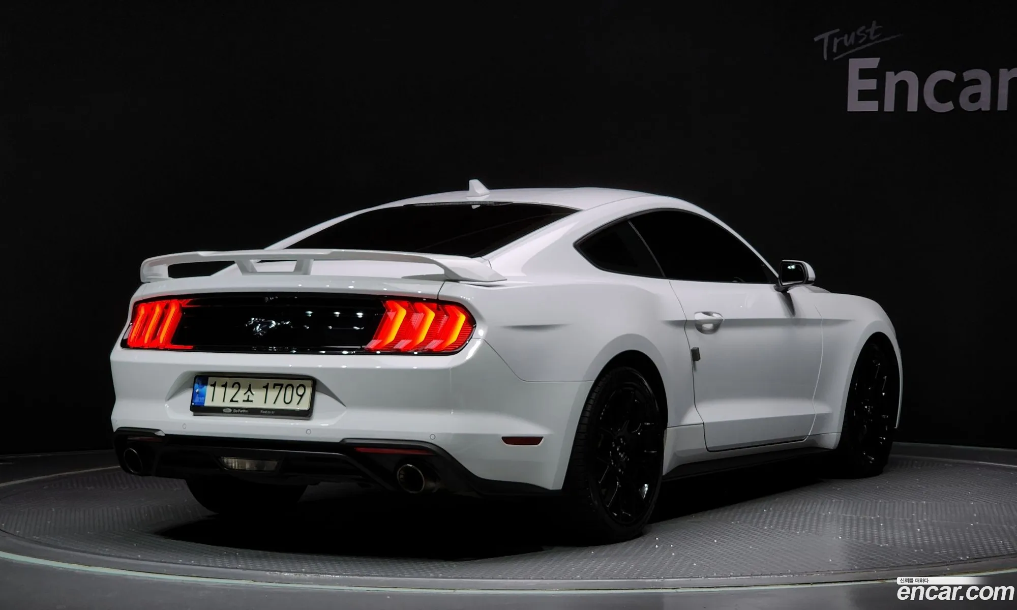 Ford Mustang 2021 — 11