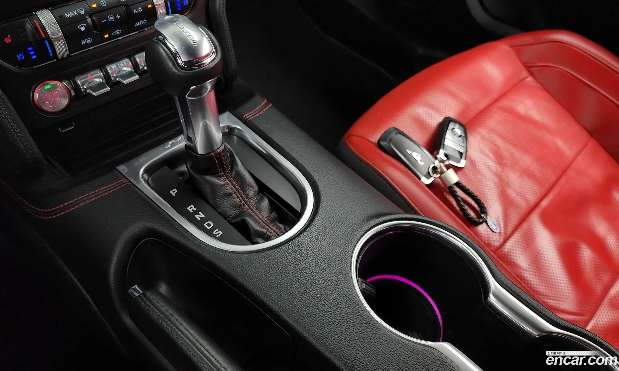 Ford Mustang 2021 — 4