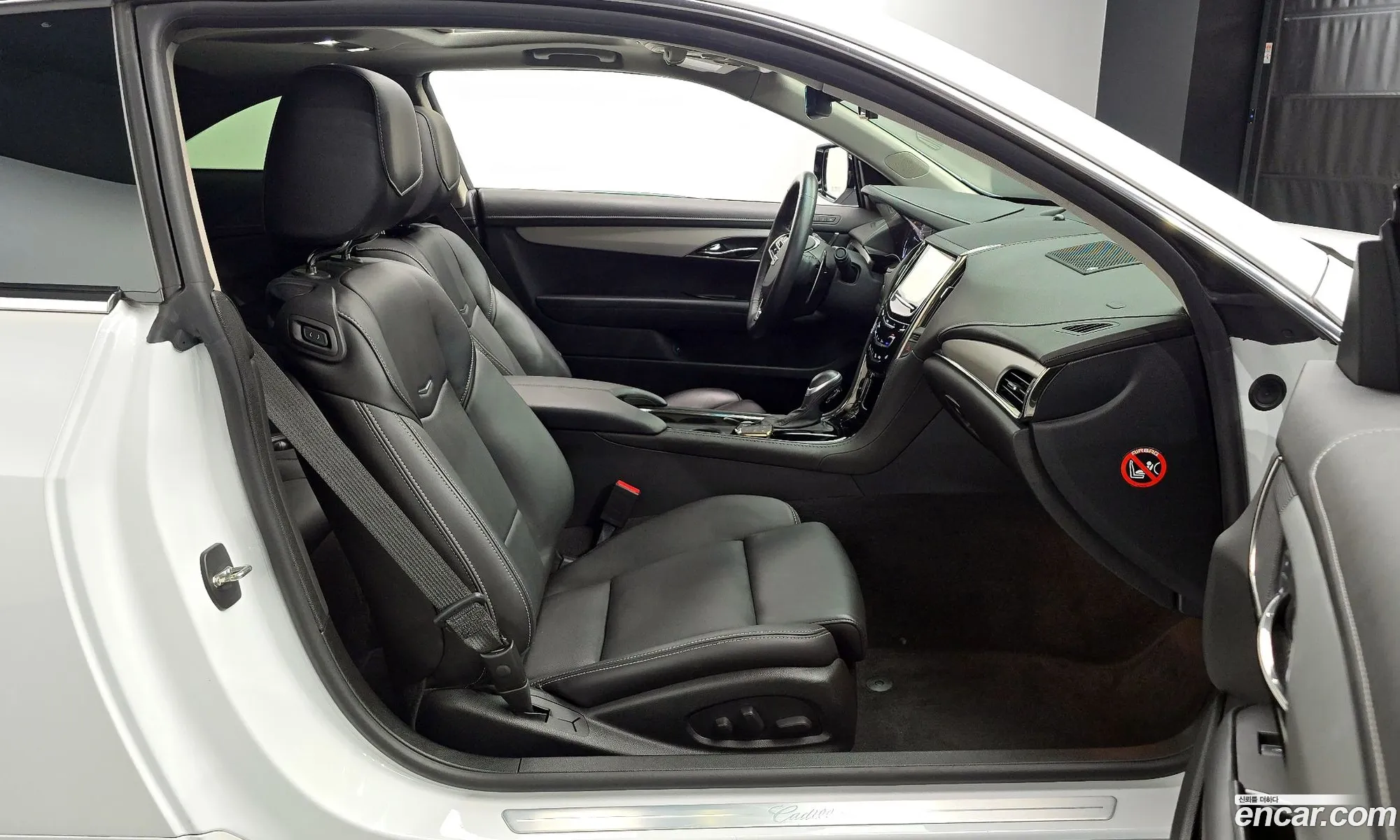 Cadillac ATS 2017 1G6A91RX1H0126043 — 10