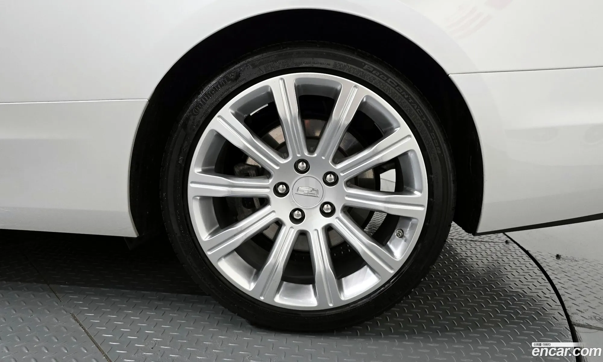 Cadillac ATS 2017 1G6A91RX1H0126043 — 8