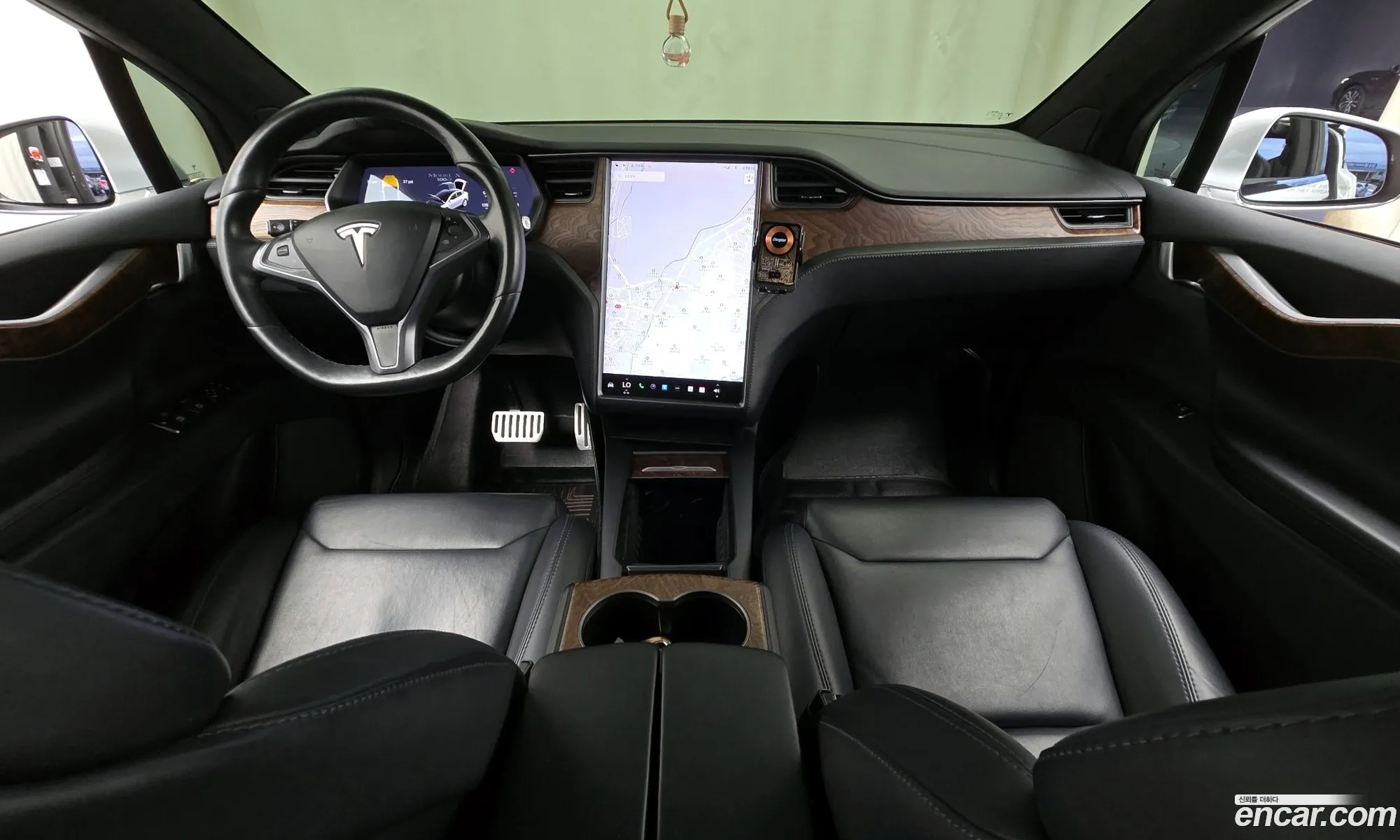 Tesla Model X 2018 5YJXCBE27JF131490 — 12