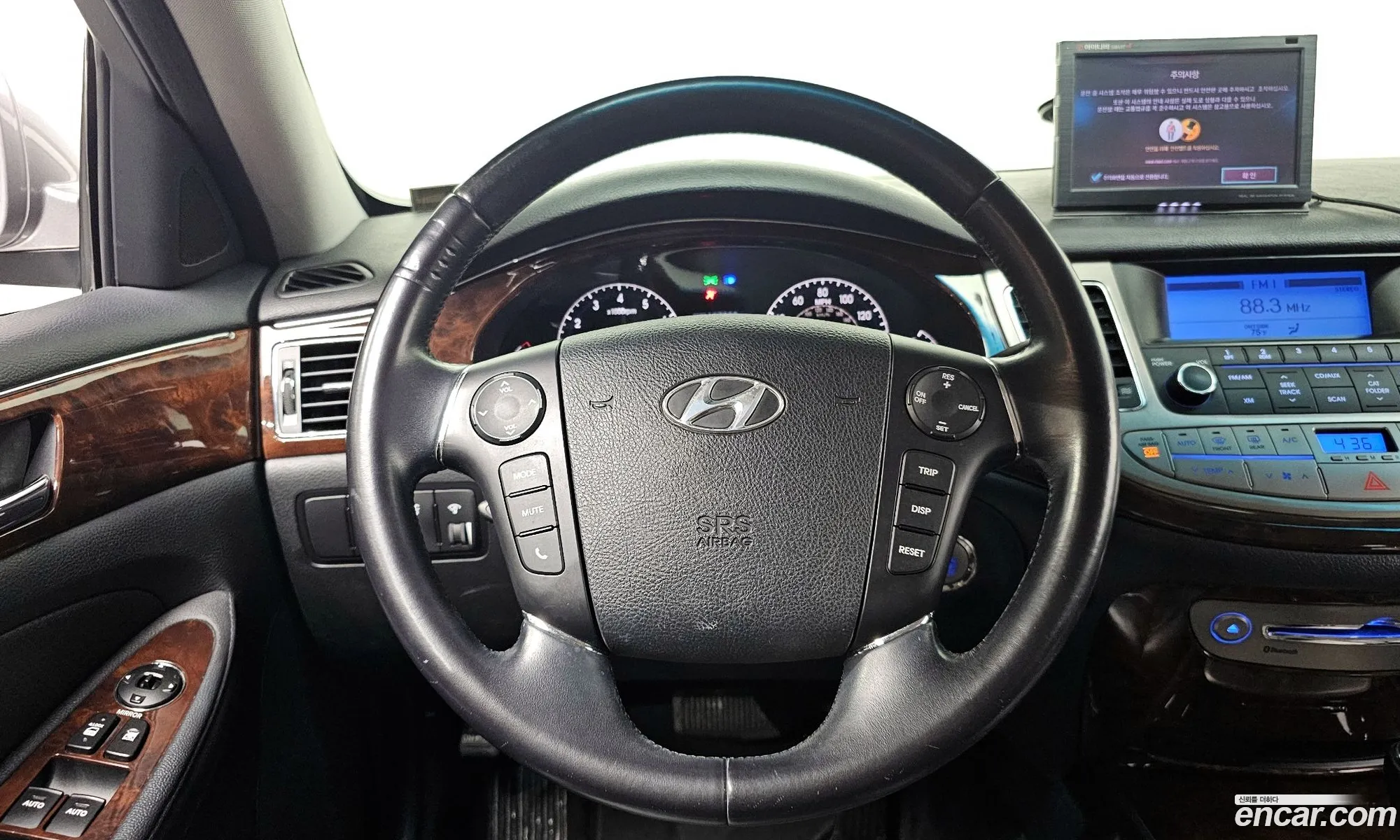 Hyundai Genesis 2010 — 4