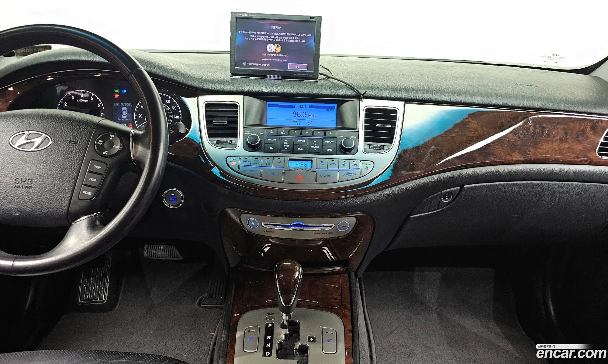 Hyundai Genesis 2010 — 5