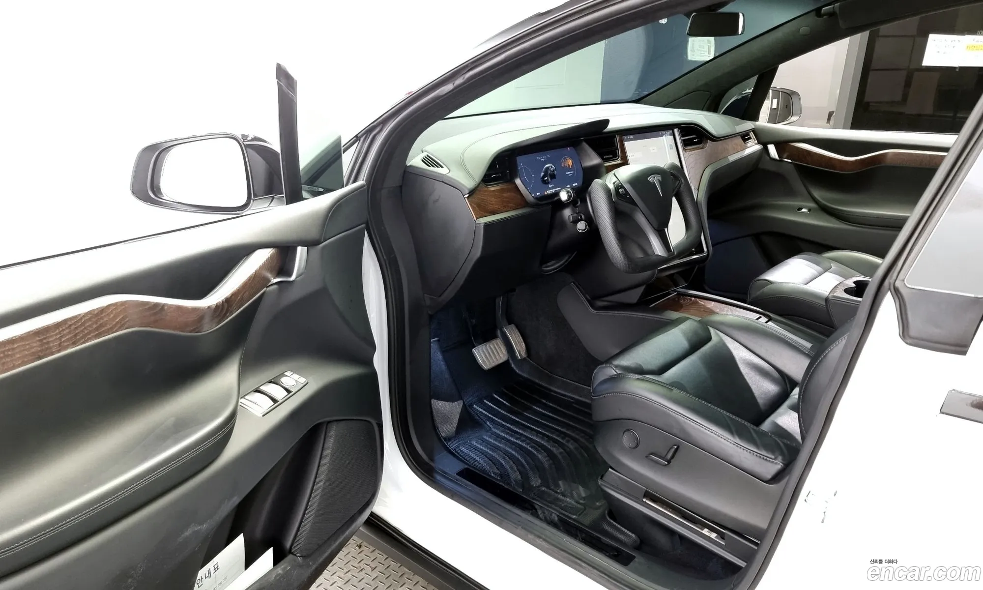 Tesla Model X 2018 5YJXCDE25JF128616 — 5