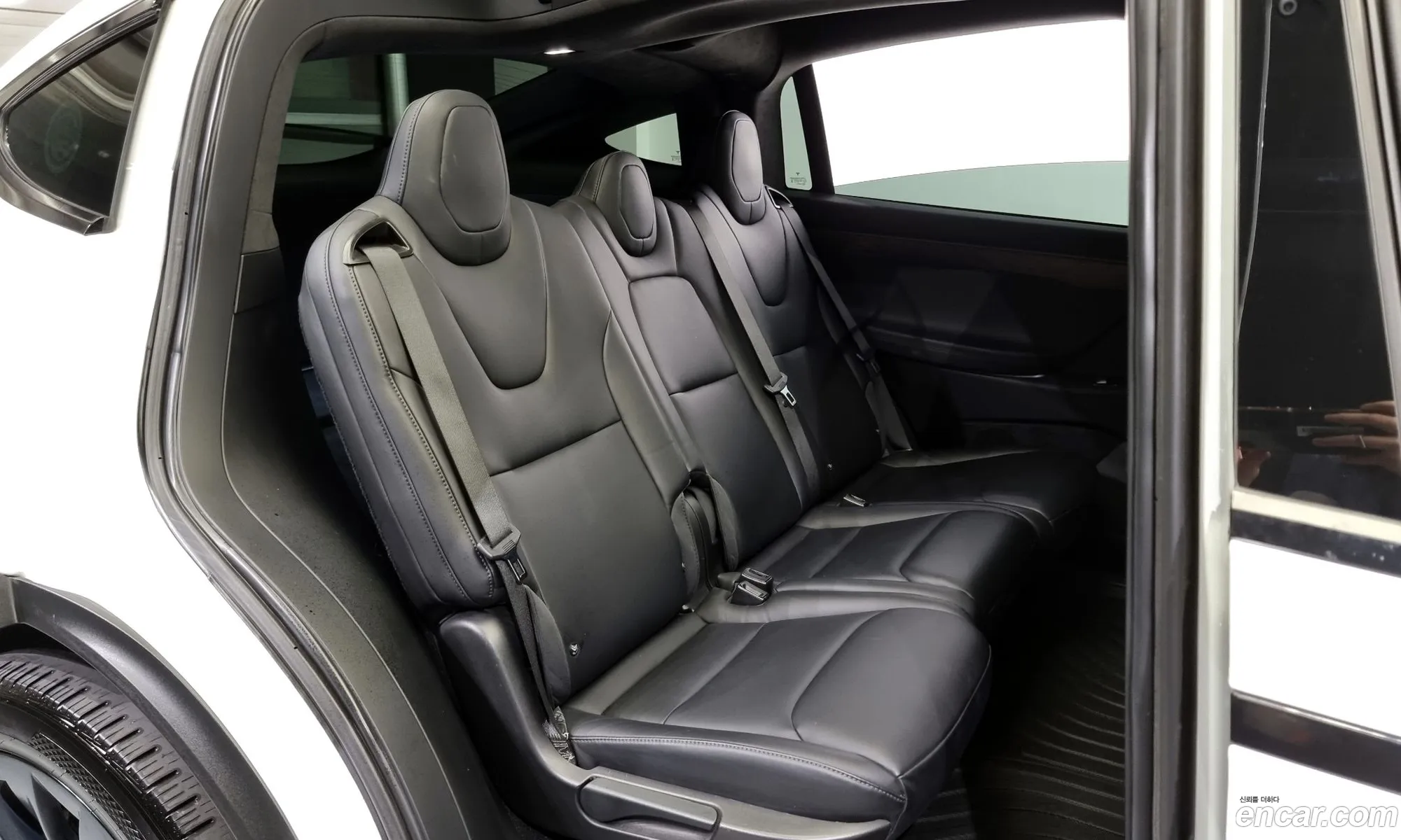 Tesla Model X 2018 5YJXCDE25JF128616 — 9