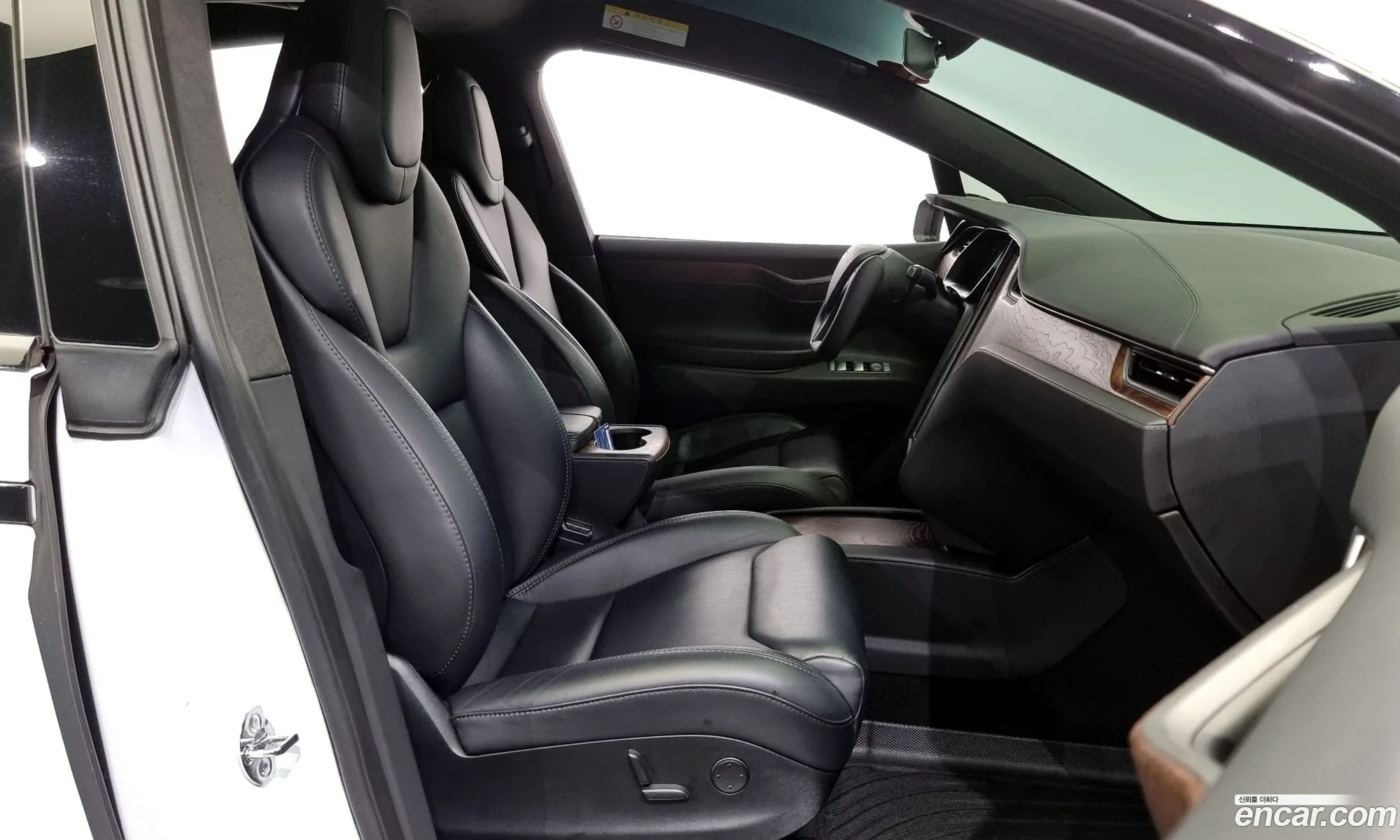Tesla Model X 2018 5YJXCDE25JF128616 — 6