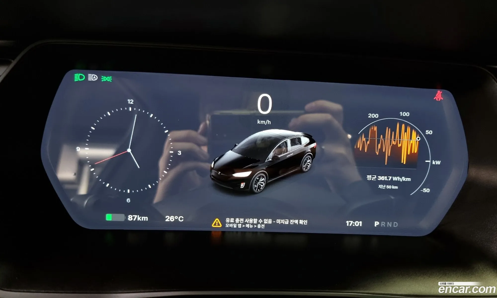 Tesla Model X 2018 5YJXCDE25JF128616 — 4