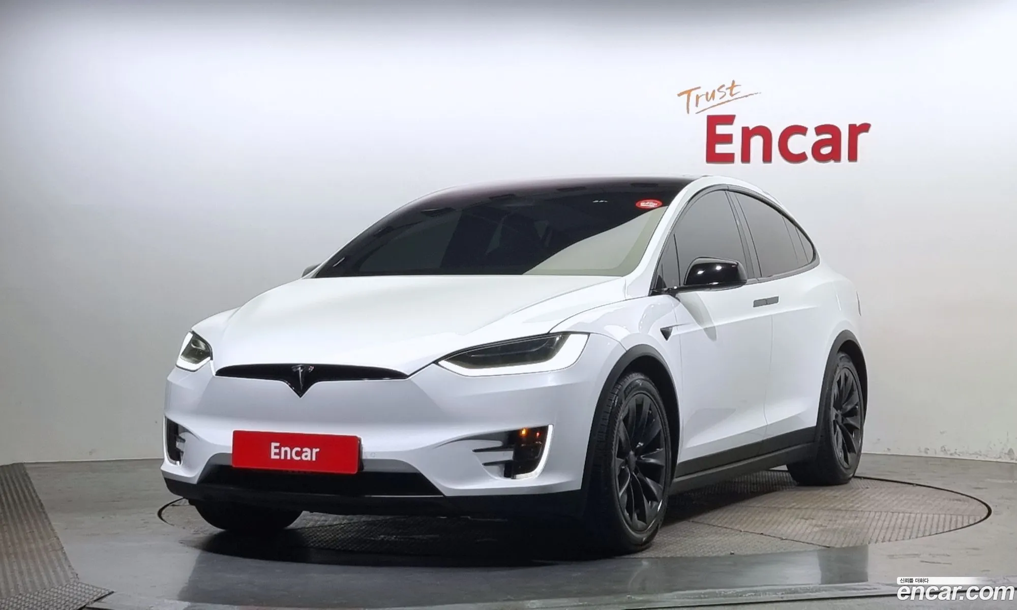 Tesla Model X 2018 5YJXCDE25JF128616 — 18