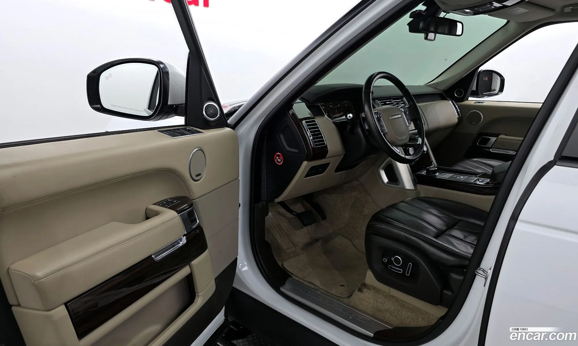 Land Rover Range Rover 2016 SALGA2JF2GA283279 — 2
