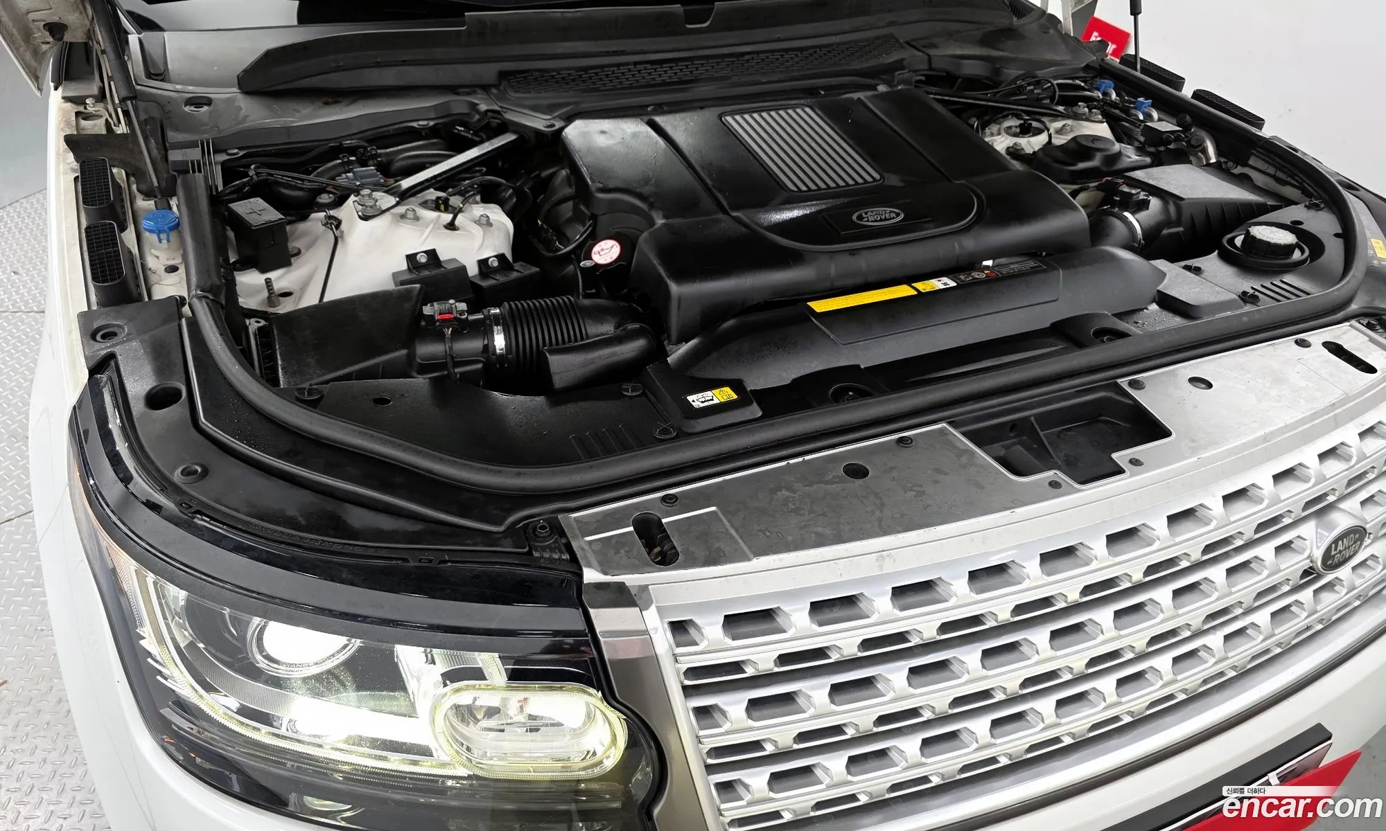 Land Rover Range Rover 2016 SALGA2JF2GA283279 — 16