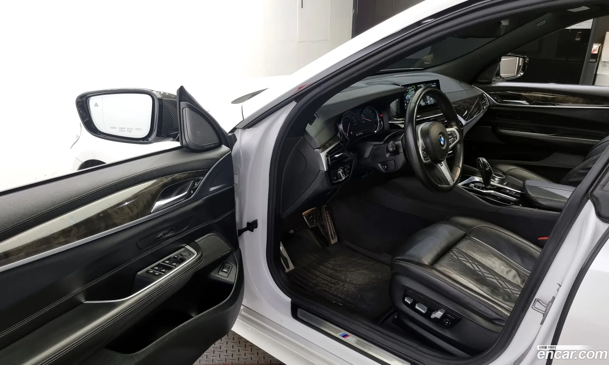 BMW 6 Series GT 2018 WBAJV6102JBL15764 — 20